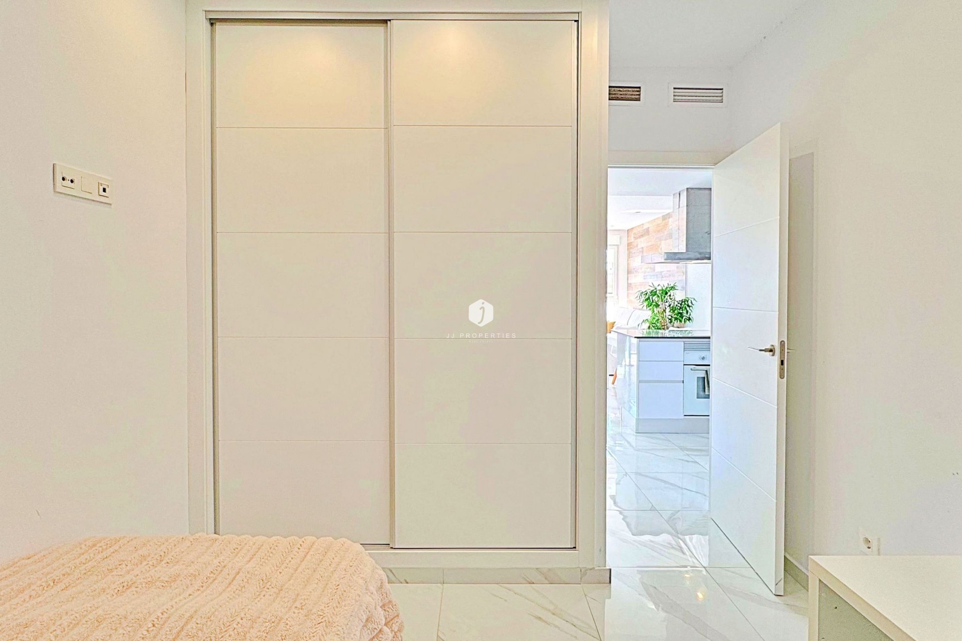 D'occasion - Chalet -
Torrevieja - Costa Blanca