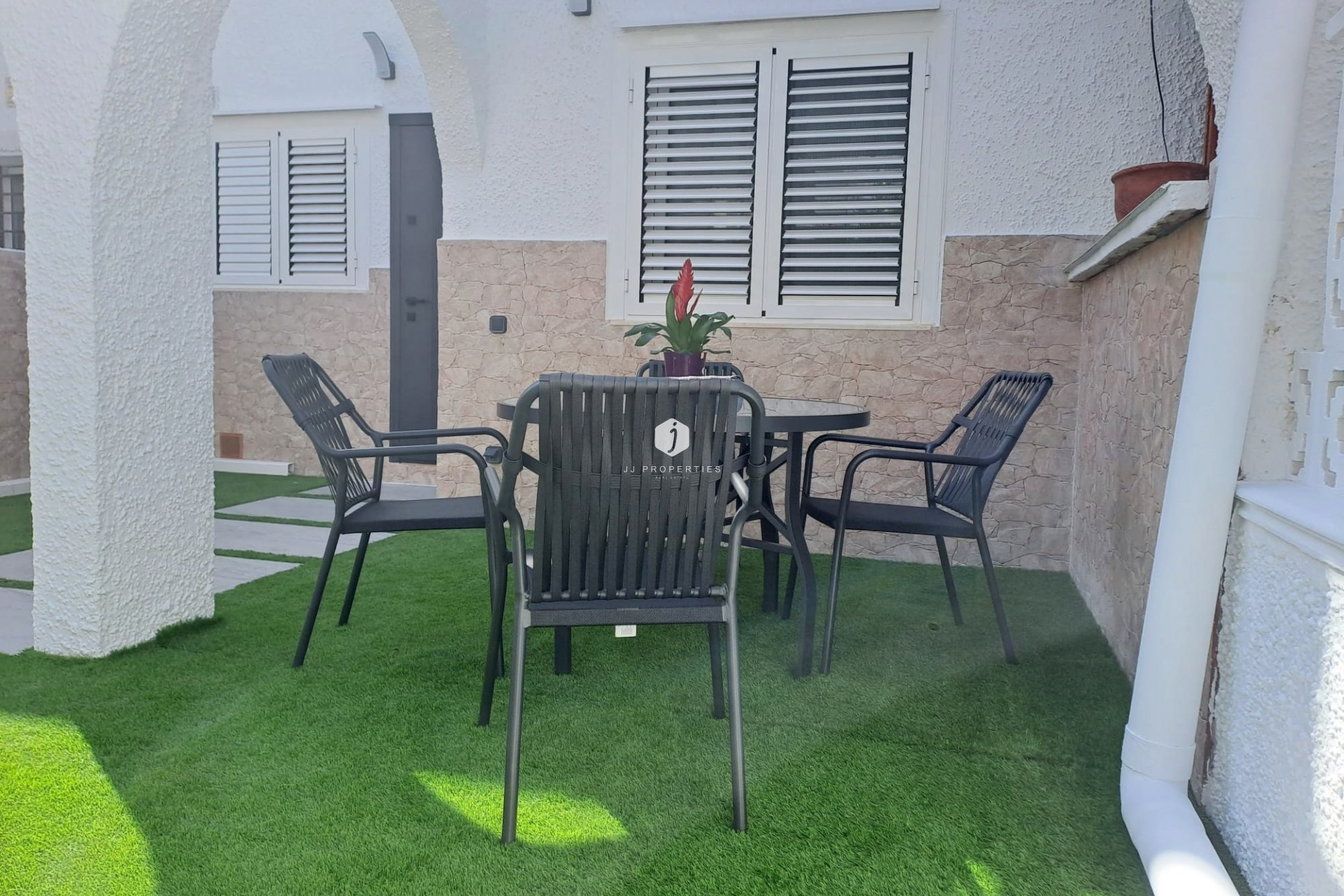 D'occasion - Chalet -
Torrevieja - Costa Blanca