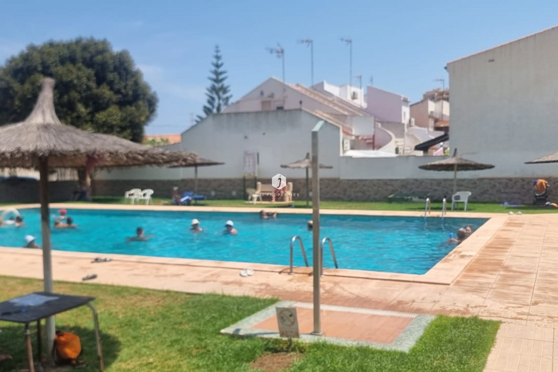 D'occasion - Chalet -
Torrevieja - Costa Blanca