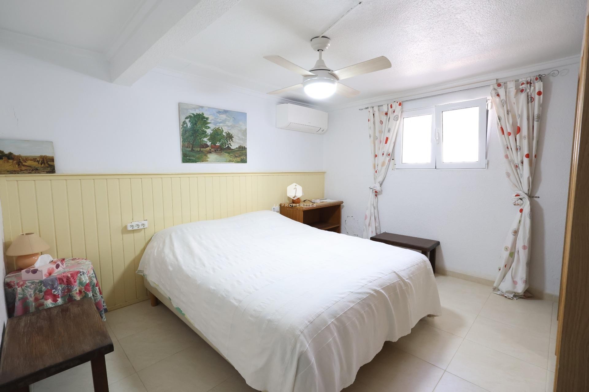 D'occasion - Chalet -
Torrevieja - Costa Blanca