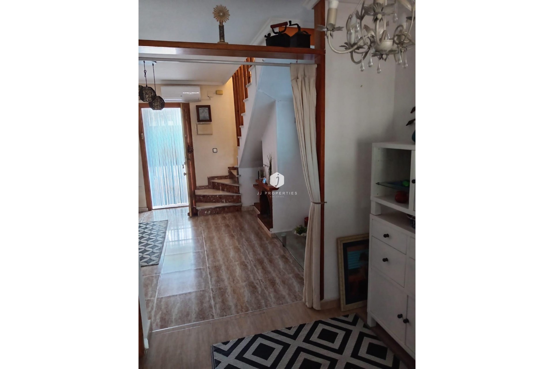 D'occasion - Chalet -
Torrevieja - Costa Blanca