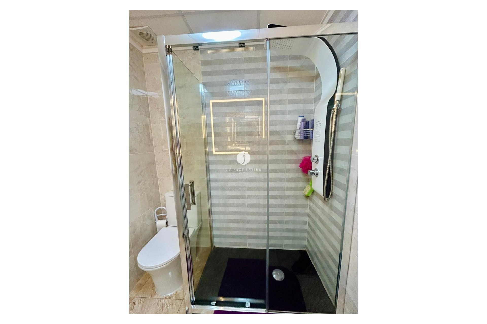 D'occasion - Chalet -
Torrevieja - Costa Blanca