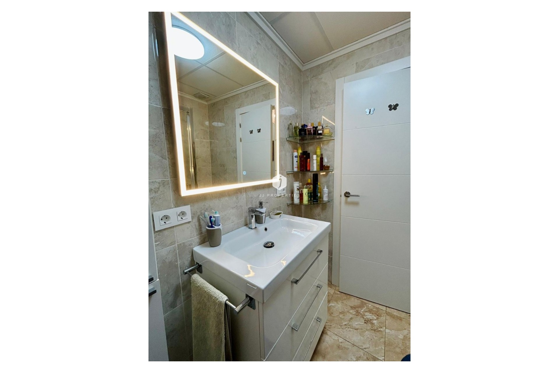 D'occasion - Chalet -
Torrevieja - Costa Blanca