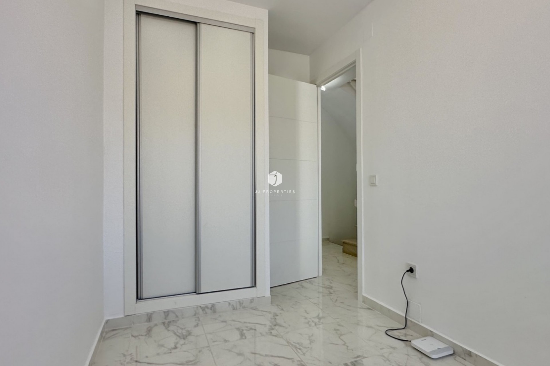 D'occasion - Chalet -
Torrevieja - Costa Blanca