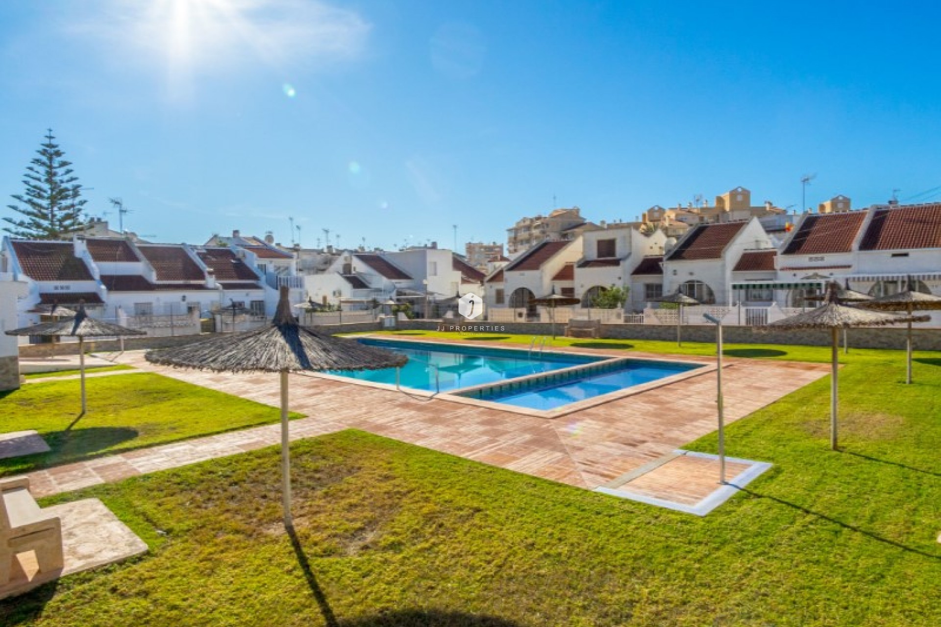 D'occasion - Chalet -
Torrevieja - Costa Blanca