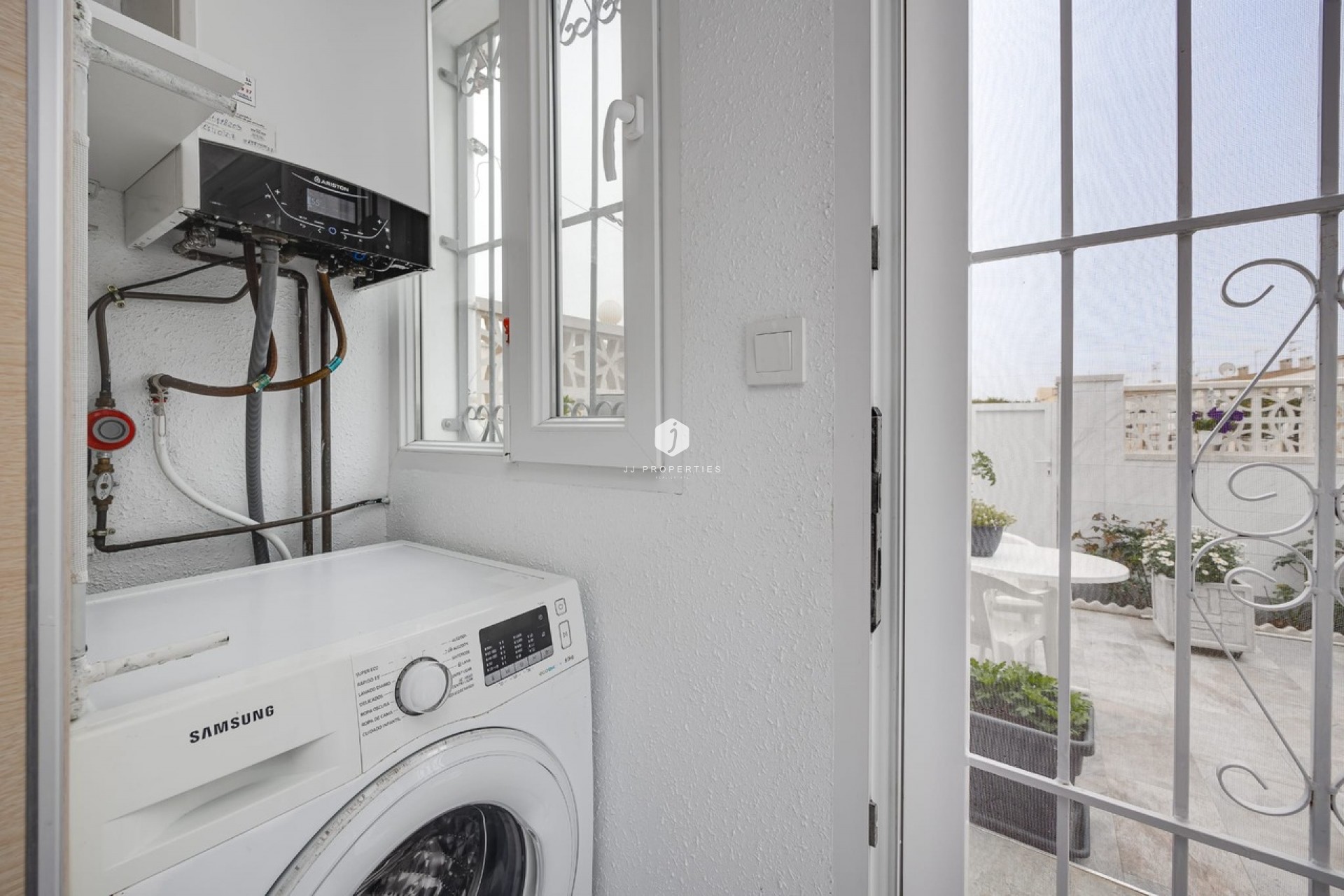 D'occasion - Chalet -
Torrevieja - Costa Blanca