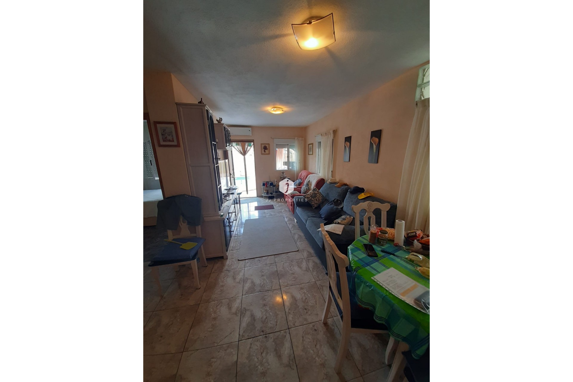 D'occasion - Chalet -
Torrevieja - Costa Blanca