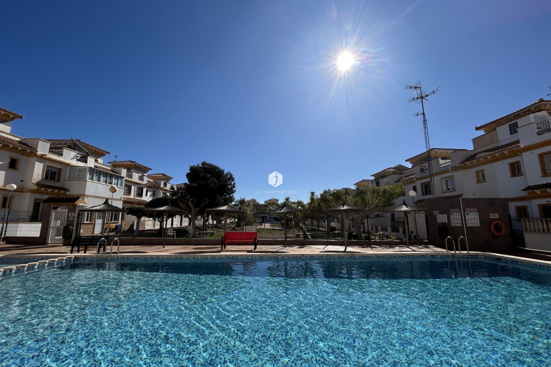 D'occasion - Chalet -
Torrevieja - Costa Blanca