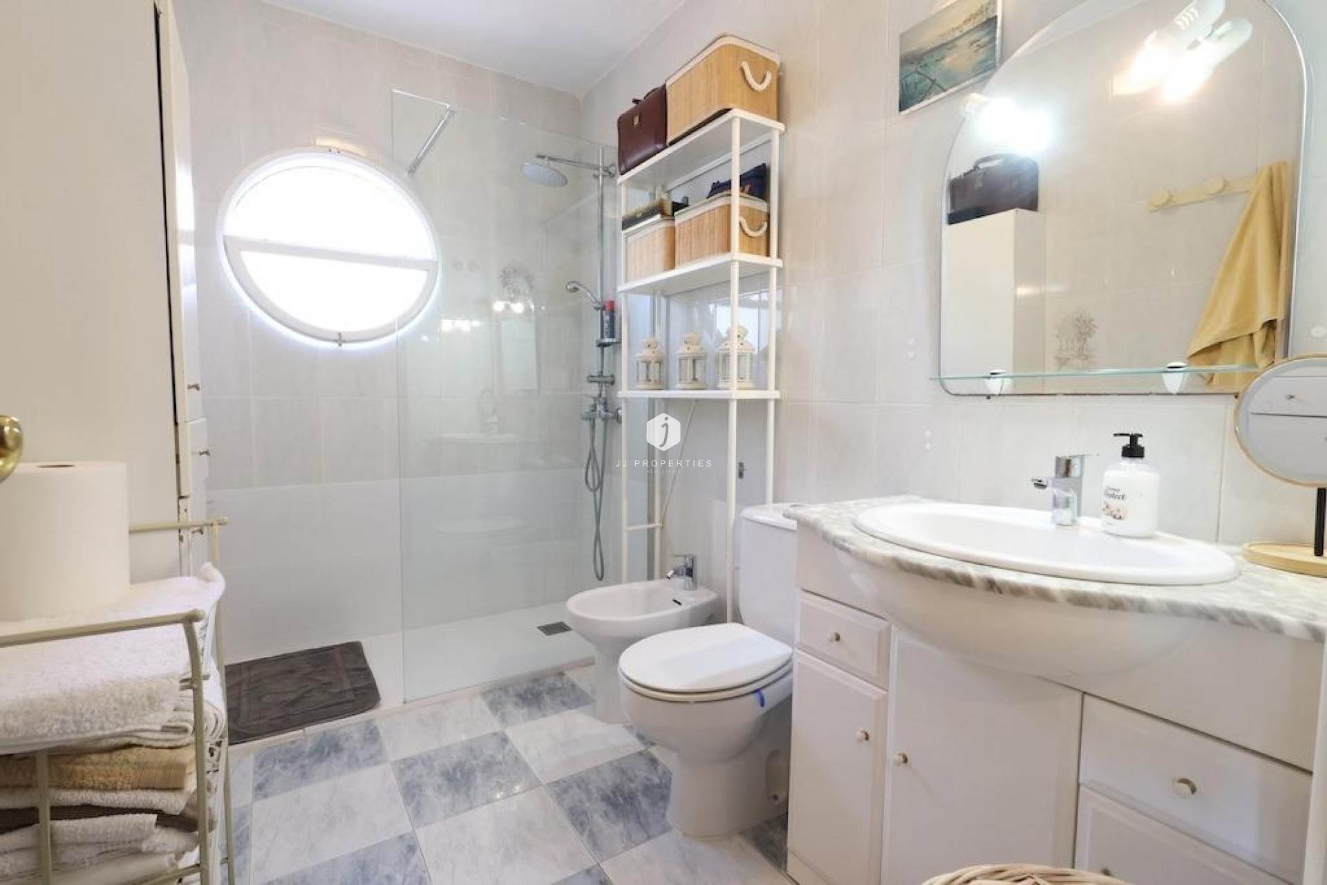 D'occasion - Chalet -
Torrevieja - Costa Blanca