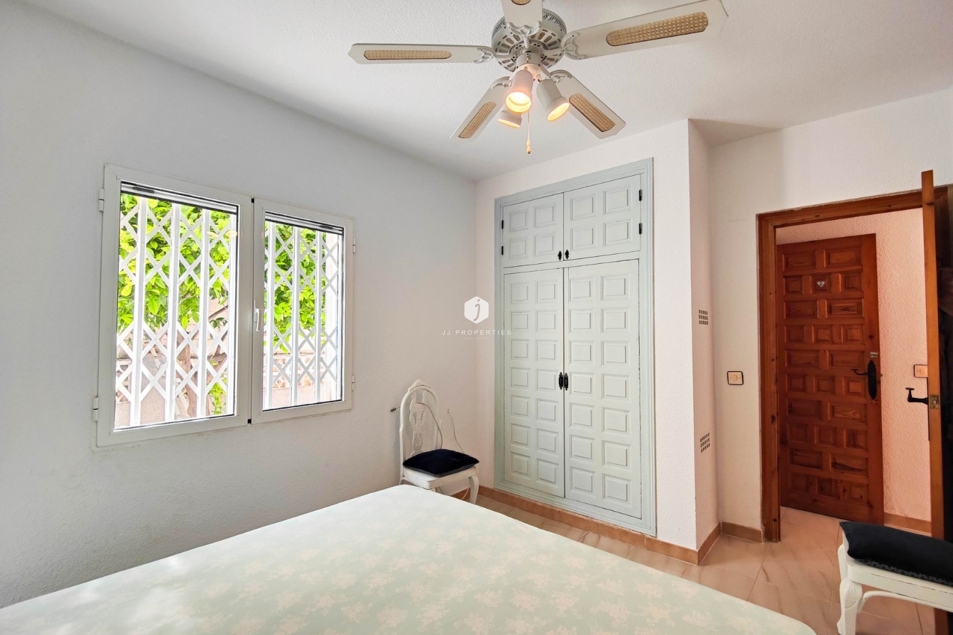 D'occasion - Chalet -
Torrevieja - Costa Blanca