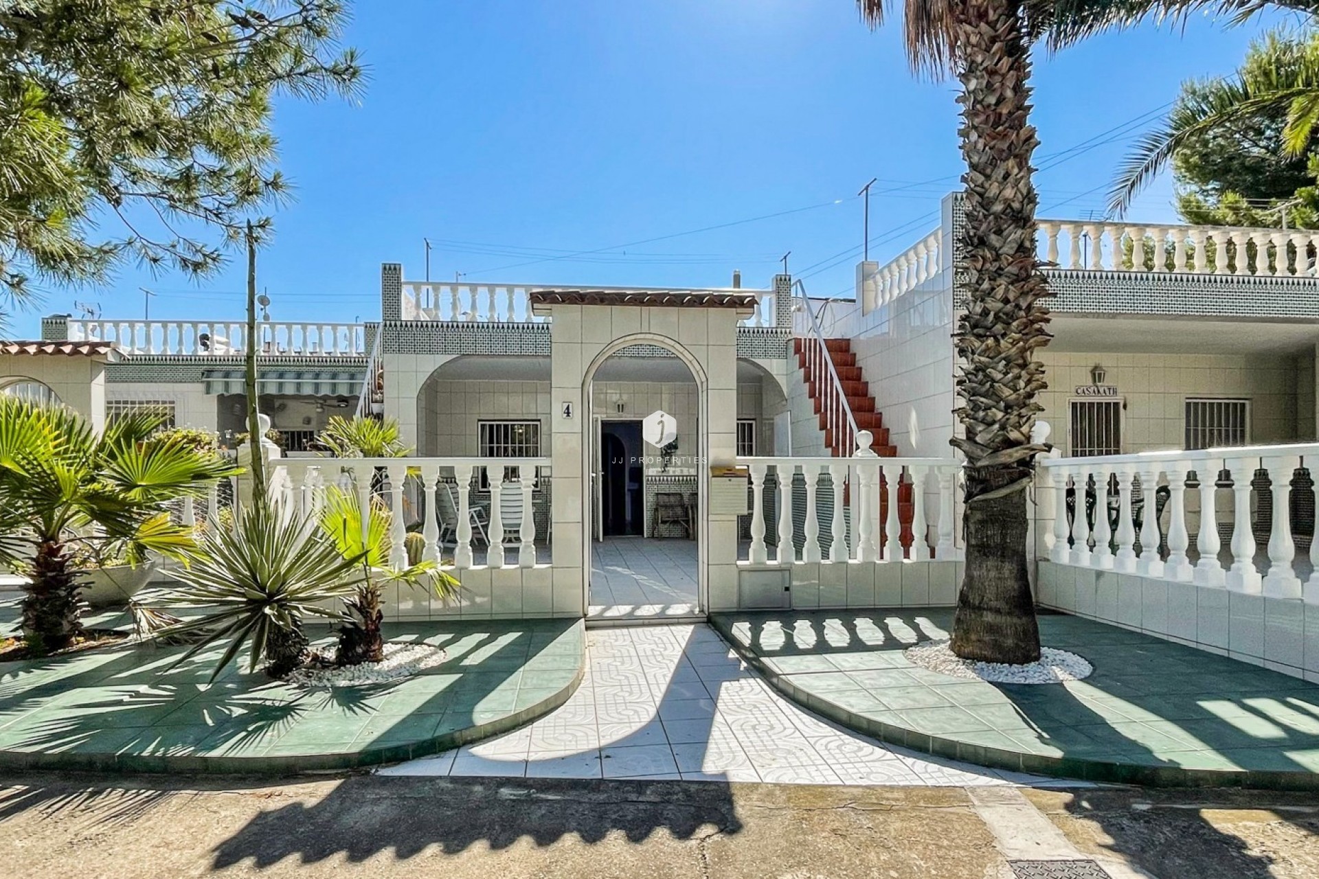 D'occasion - Chalet -
Torrevieja - Costa Blanca