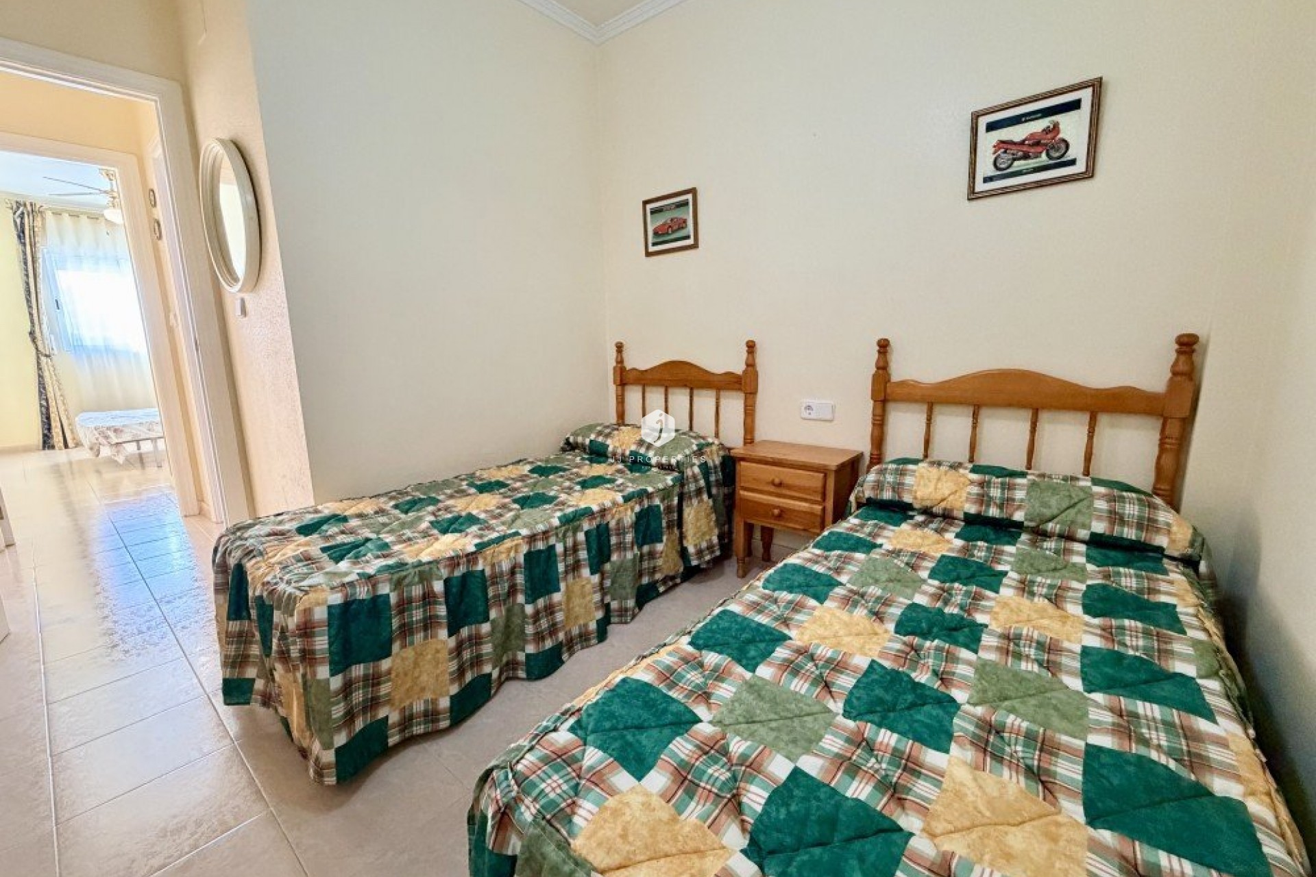 D'occasion - Chalet -
Torrevieja - Costa Blanca