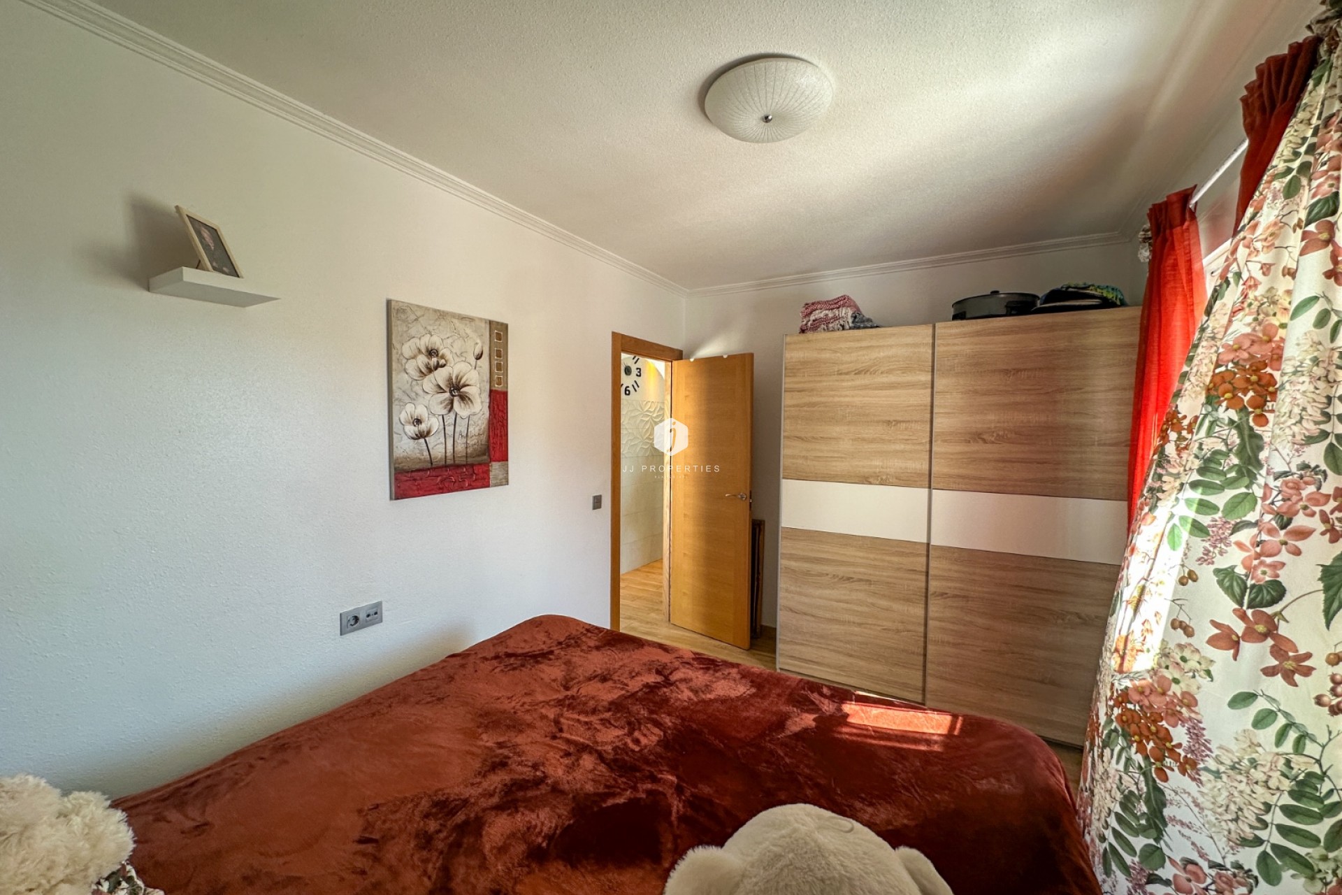 D'occasion - Chalet -
Torrevieja - Costa Blanca