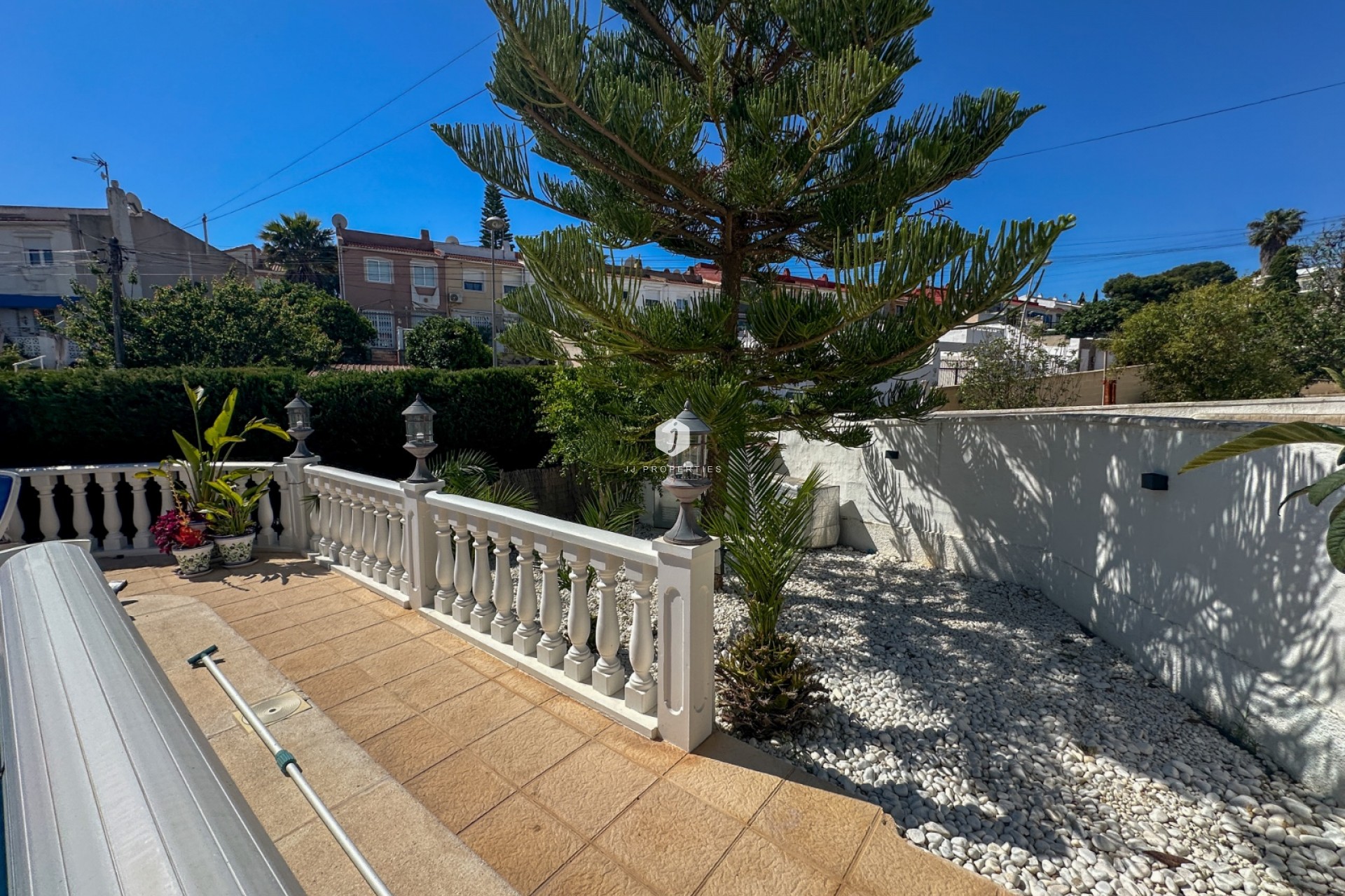 D'occasion - Chalet -
Torrevieja - Costa Blanca