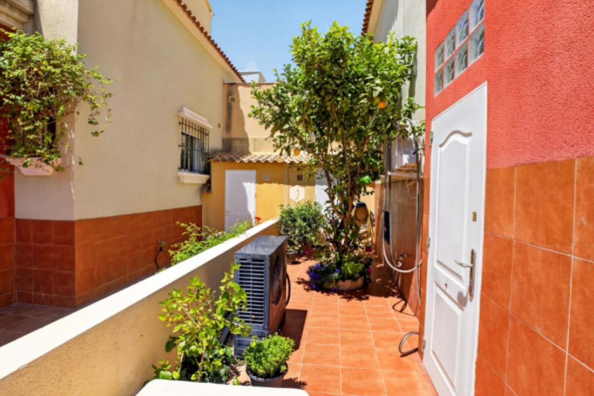 D'occasion - Chalet -
Torrevieja - Costa Blanca