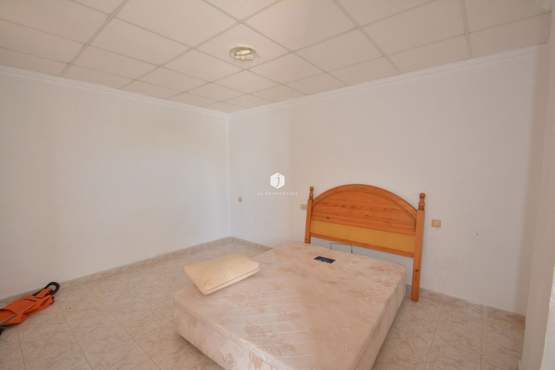 D'occasion - Chalet -
Torrevieja - Costa Blanca