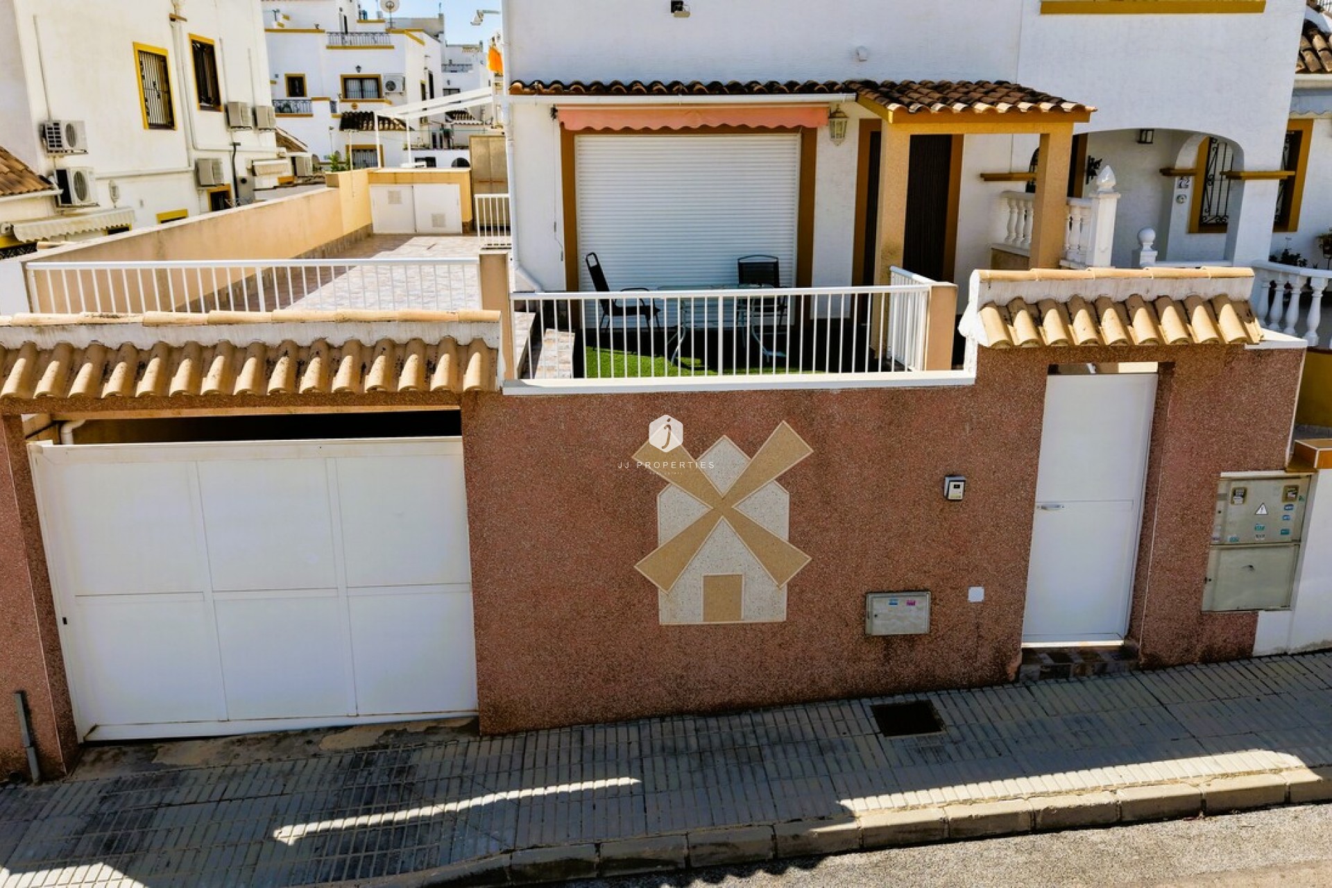 D'occasion - Chalet -
Torrevieja - Costa Blanca