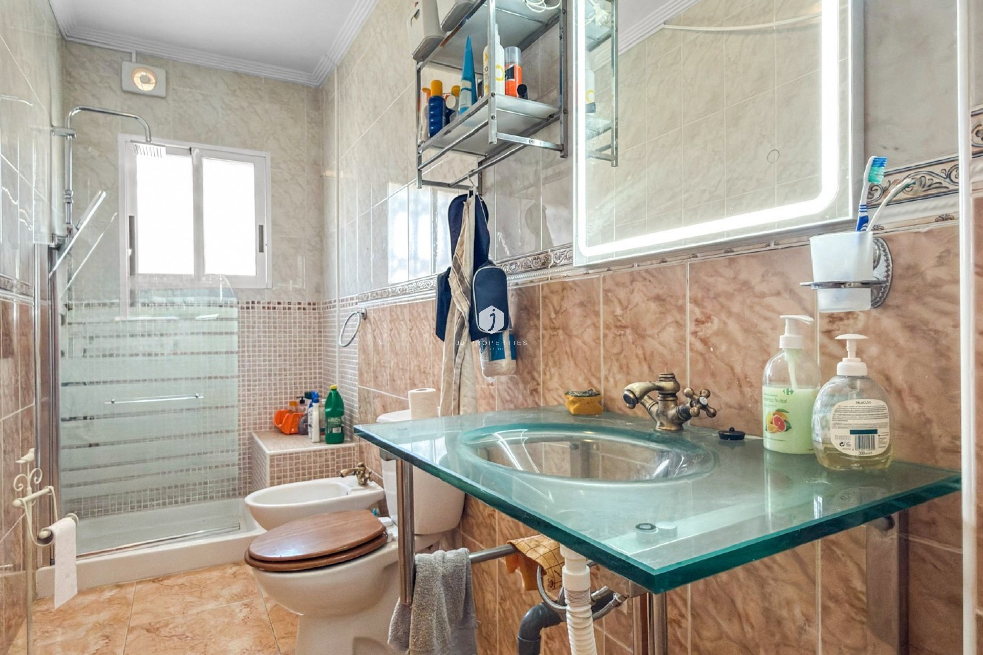 D'occasion - Chalet -
Torrevieja - Costa Blanca