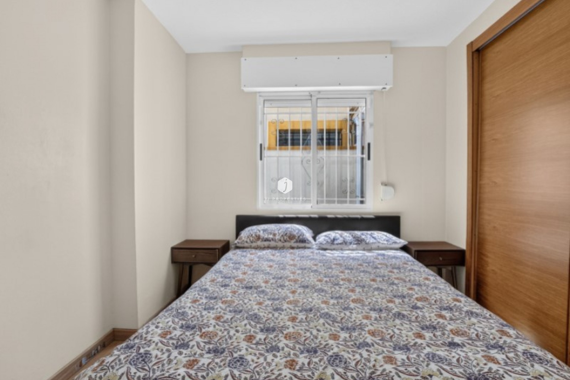 D'occasion - Chalet -
Torrevieja - Costa Blanca