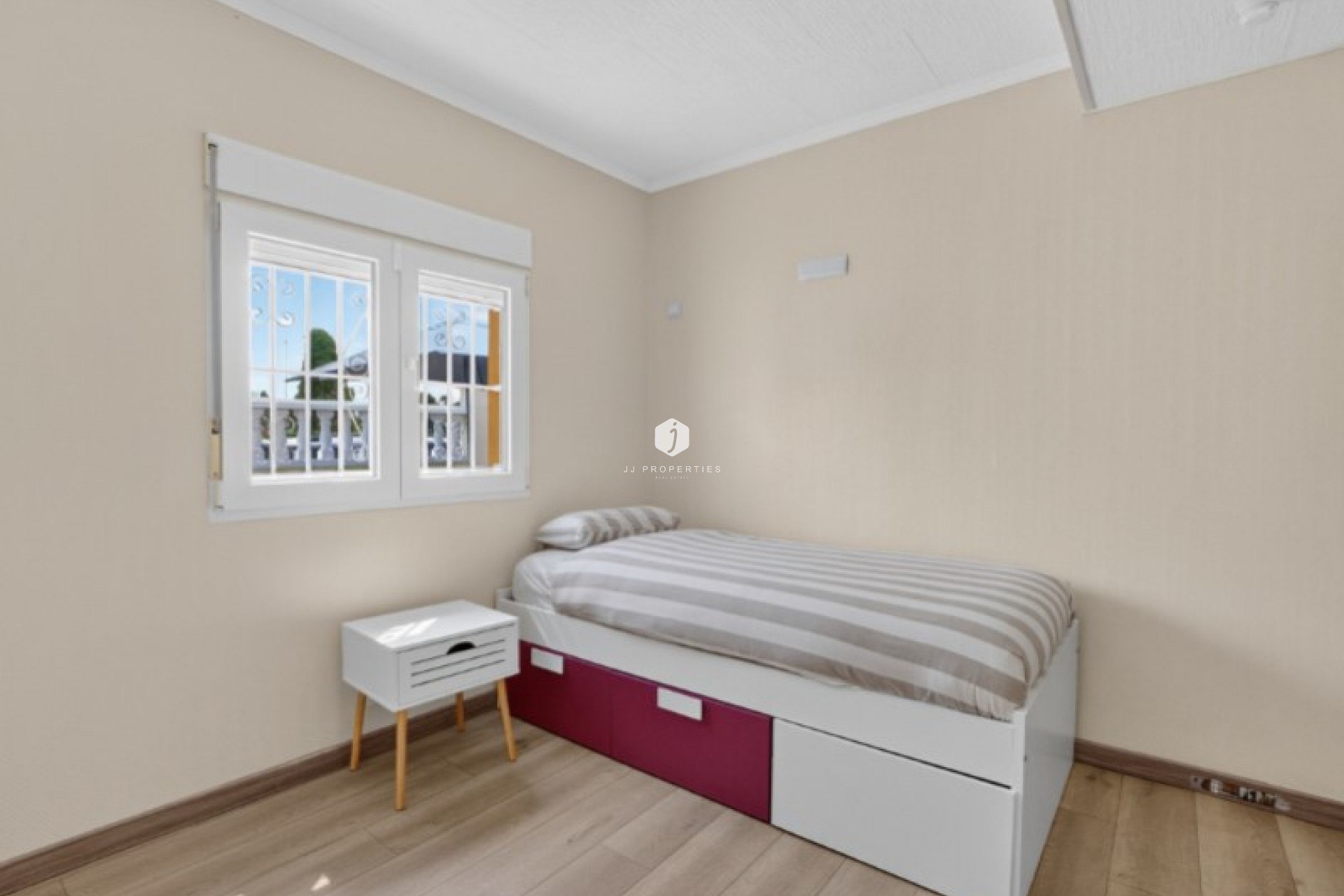 D'occasion - Chalet -
Torrevieja - Costa Blanca