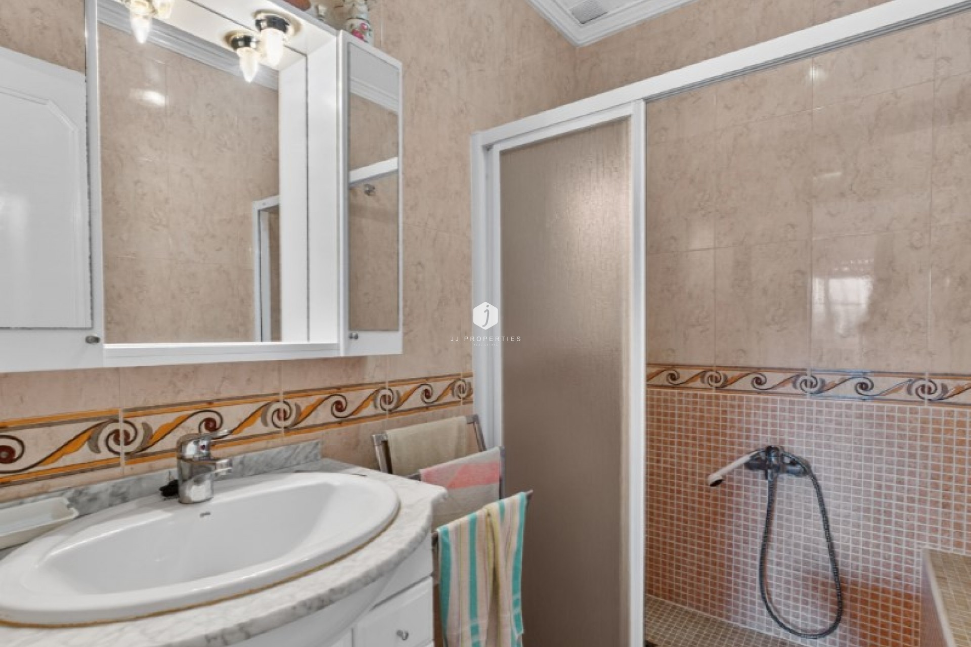 D'occasion - Chalet -
Torrevieja - Costa Blanca