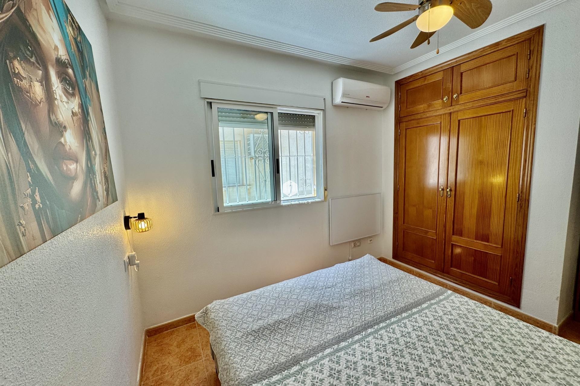 D'occasion - Chalet -
Torrevieja - La Siesta - El Salado - Torreta