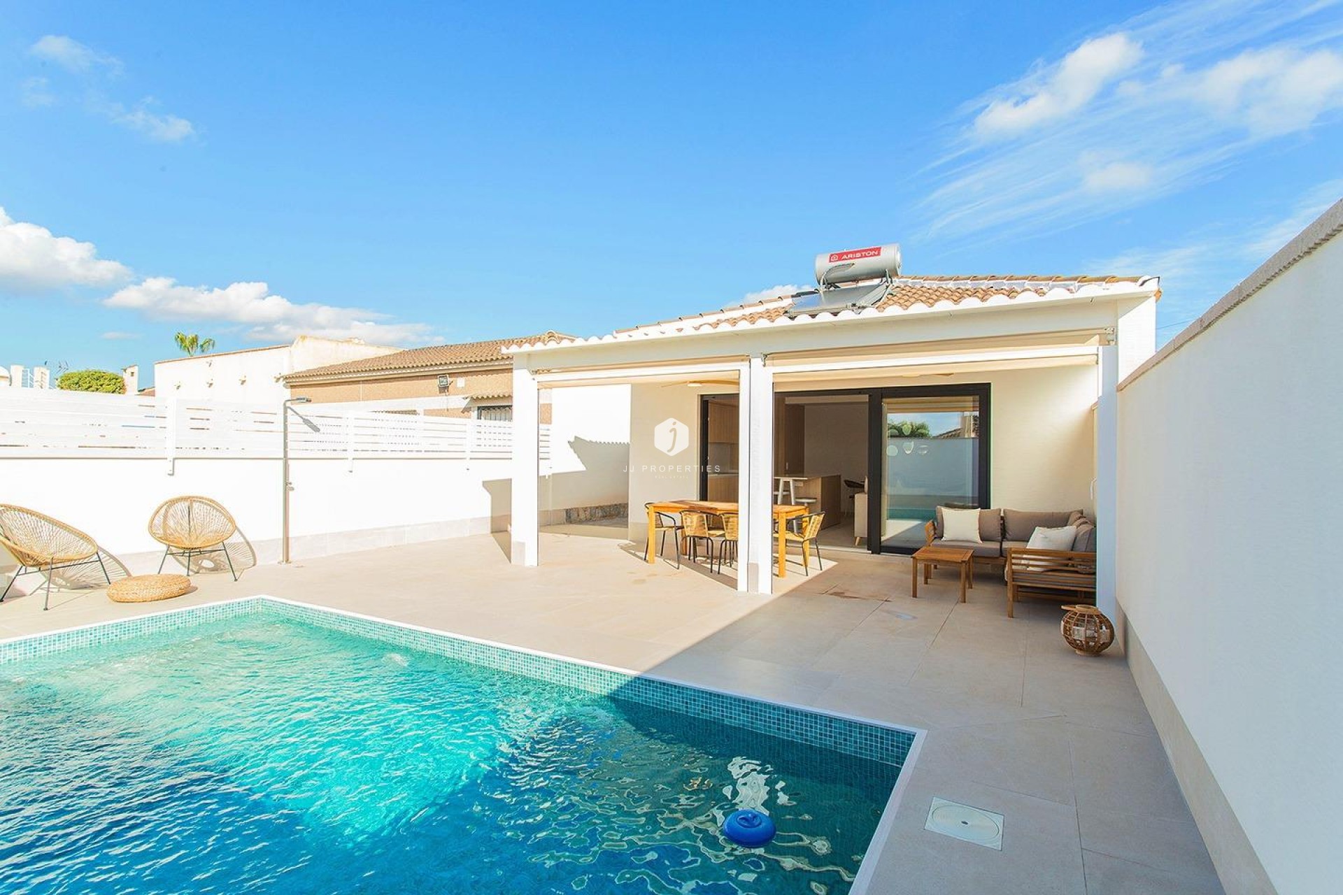 D'occasion - Chalet -
Torrevieja - La siesta