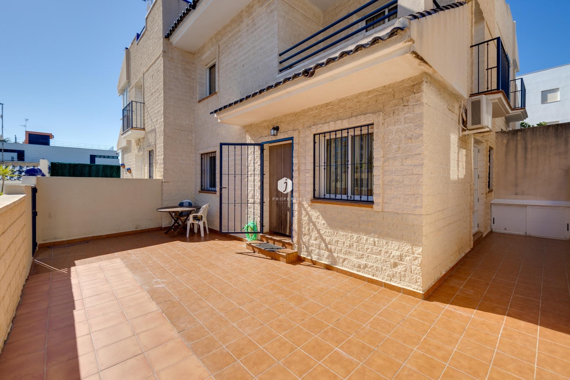 D'occasion - Chalet -
Torrevieja - La veleta