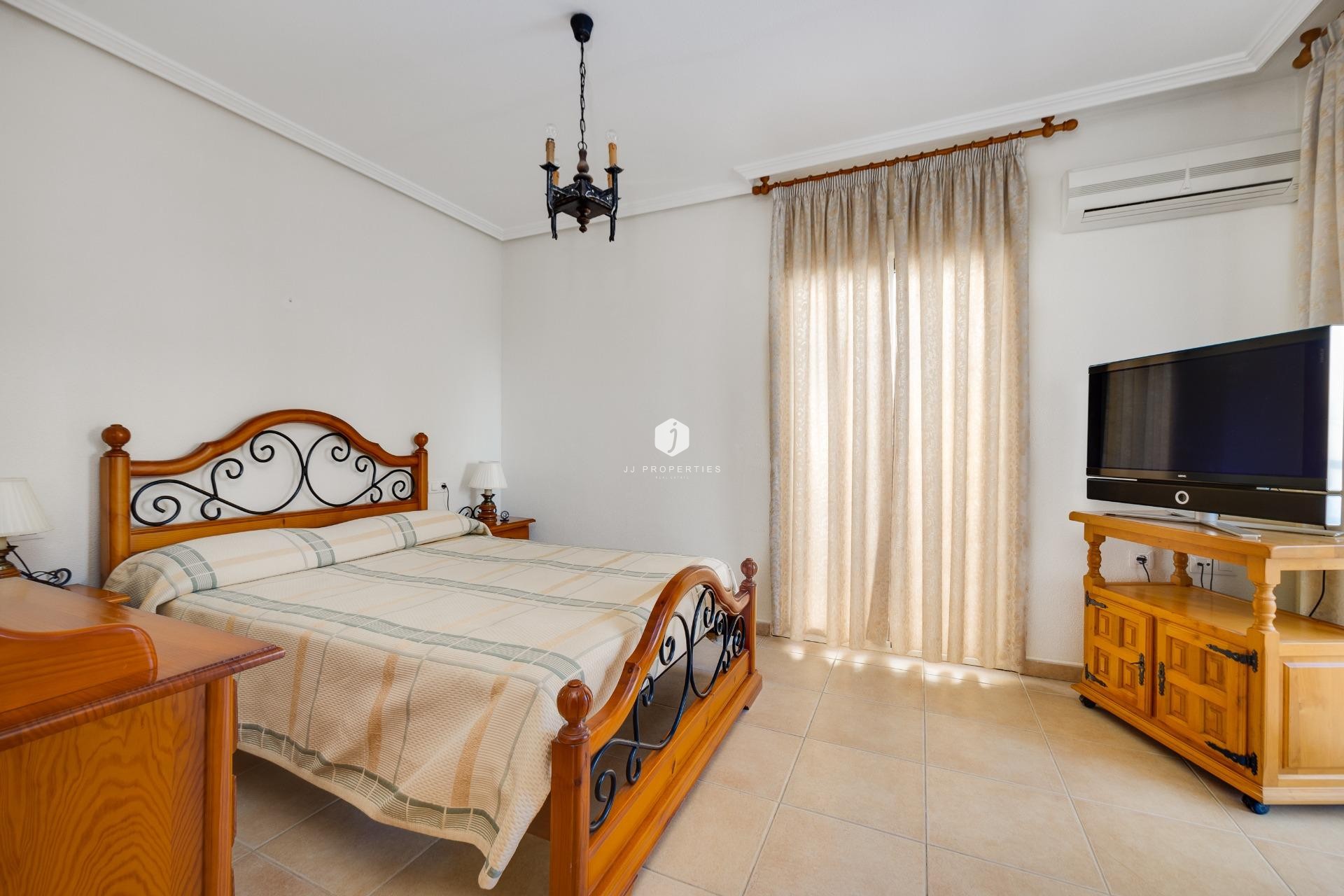 D'occasion - Chalet -
Torrevieja - La veleta