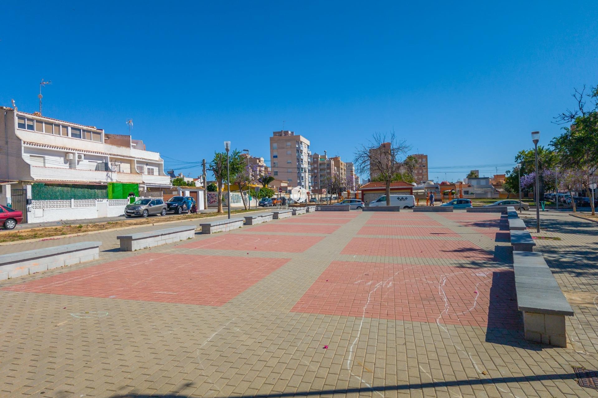D'occasion - Chalet -
Torrevieja - Nueva Torrevieja