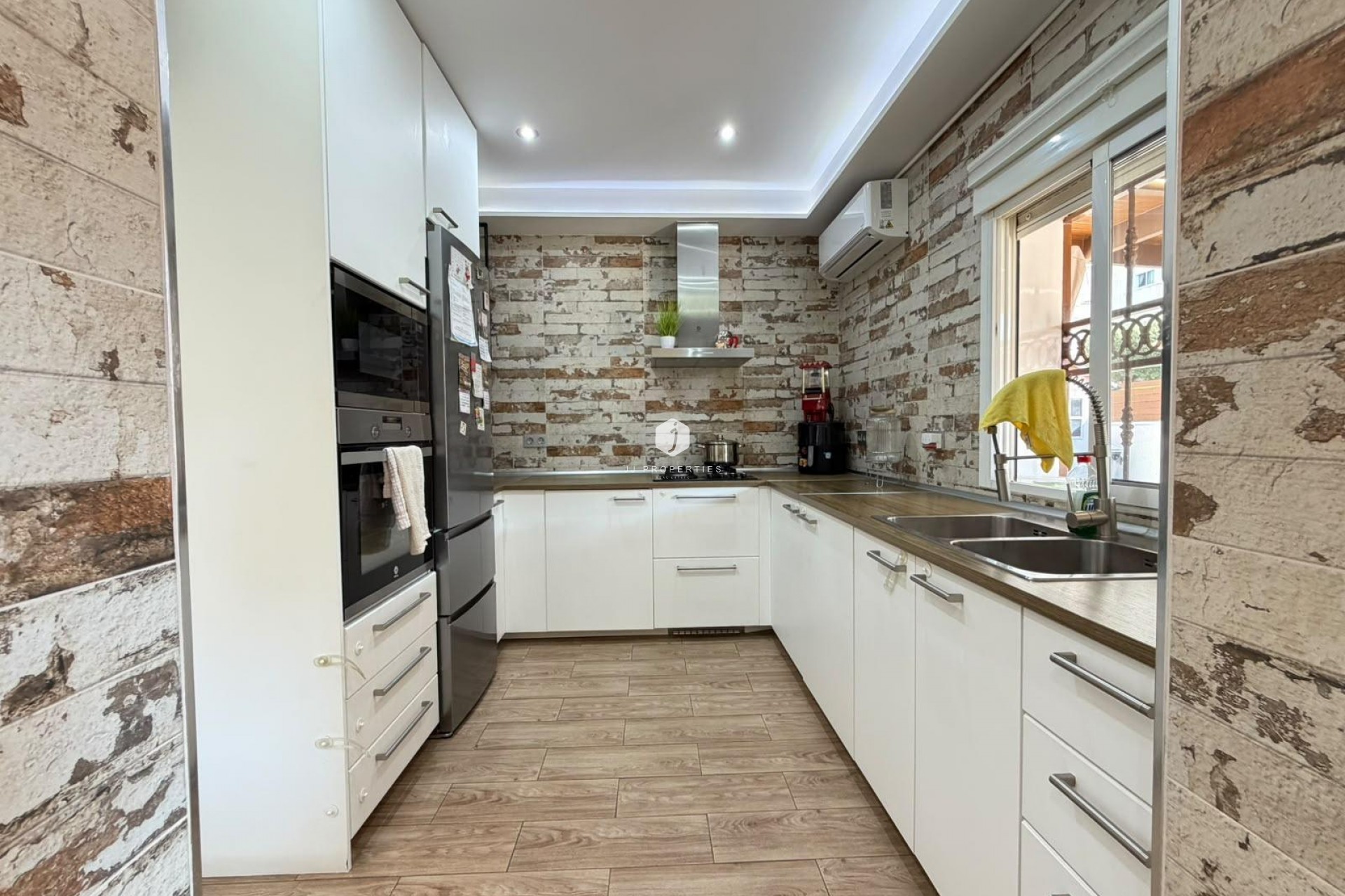 D'occasion - Chalet -
Torrevieja - Nueva Torrevieja