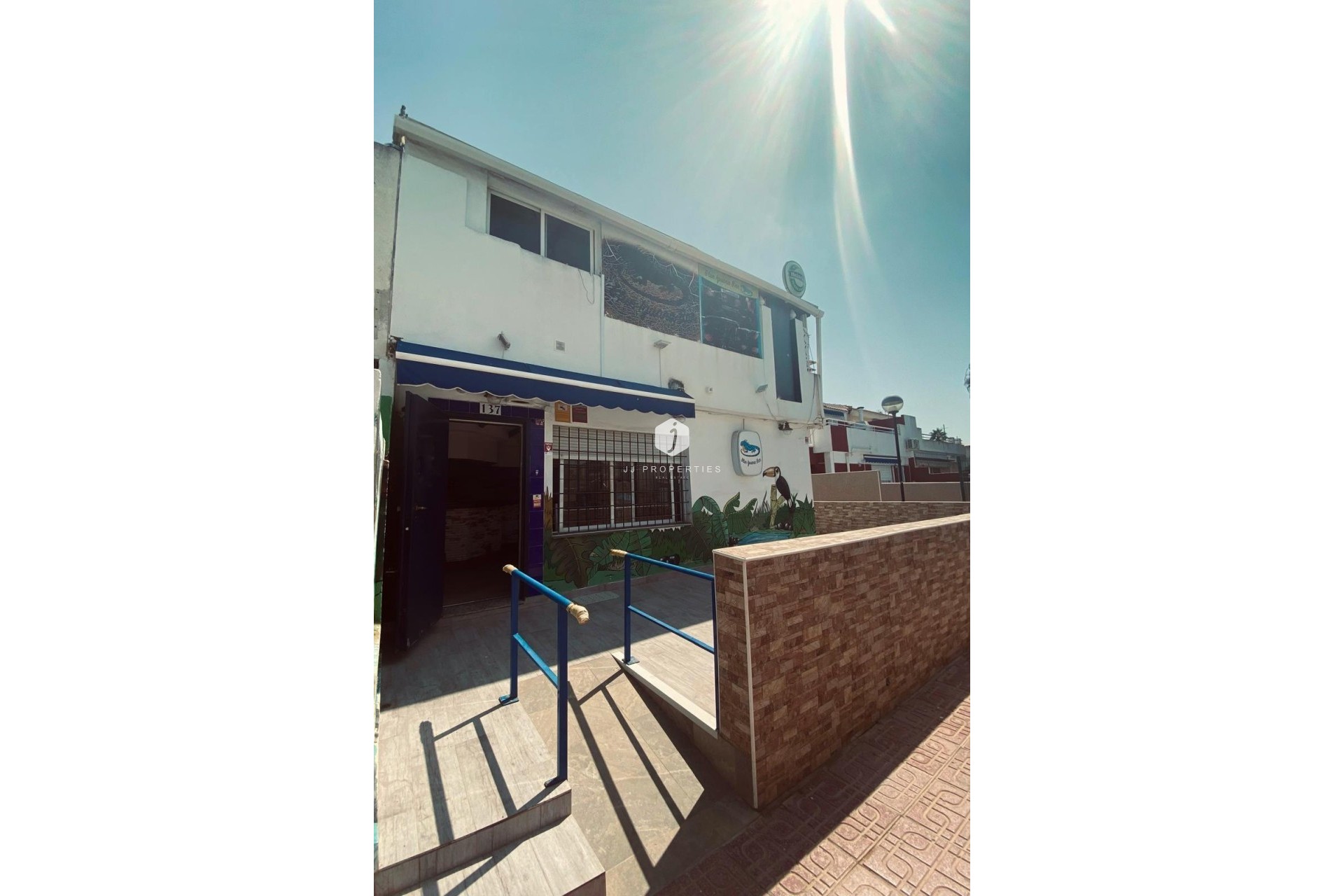 D'occasion - Chalet -
Torrevieja - Parque Acuático - Sector 25