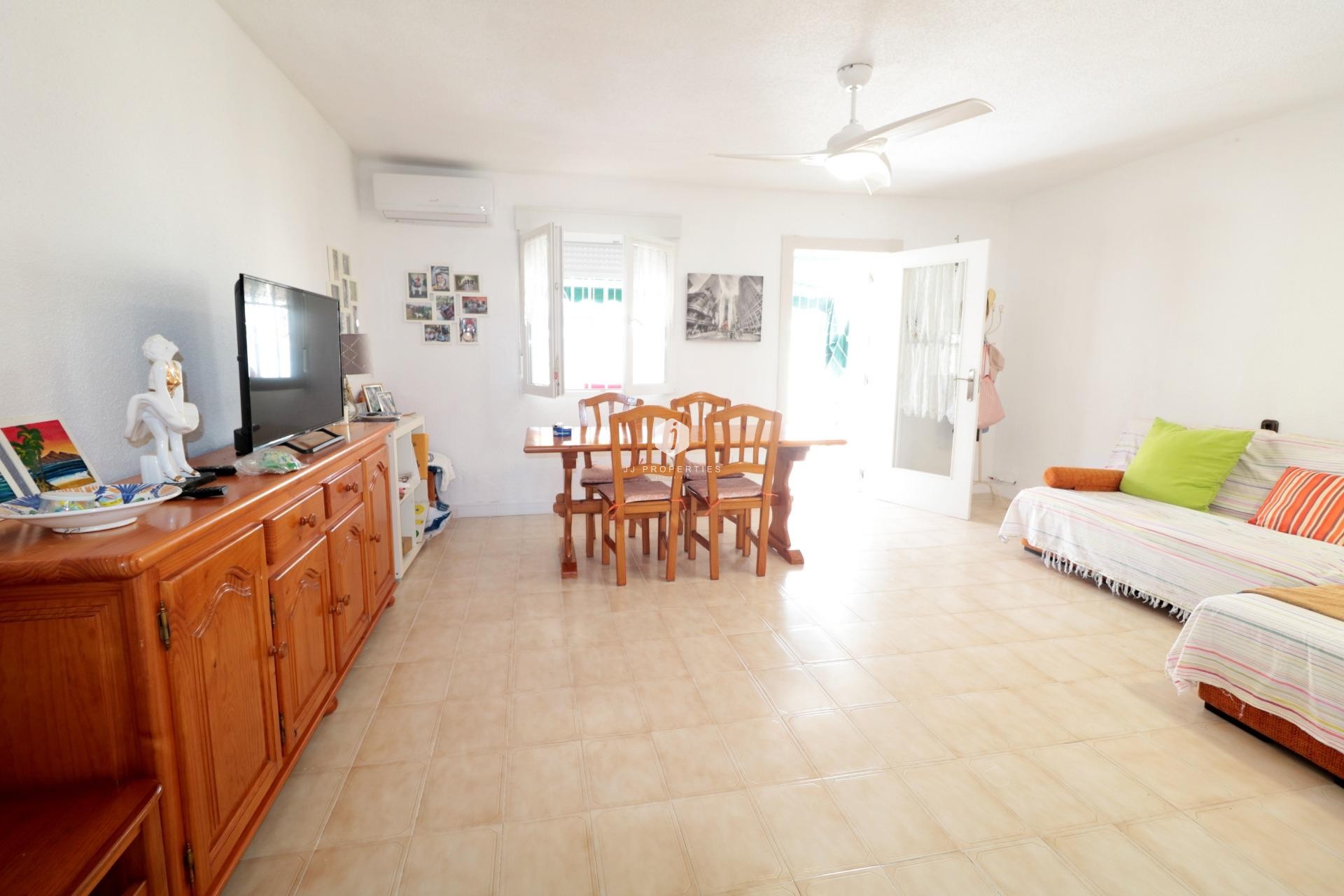 D'occasion - Chalet -
Torrevieja - Playa de los Naufragos