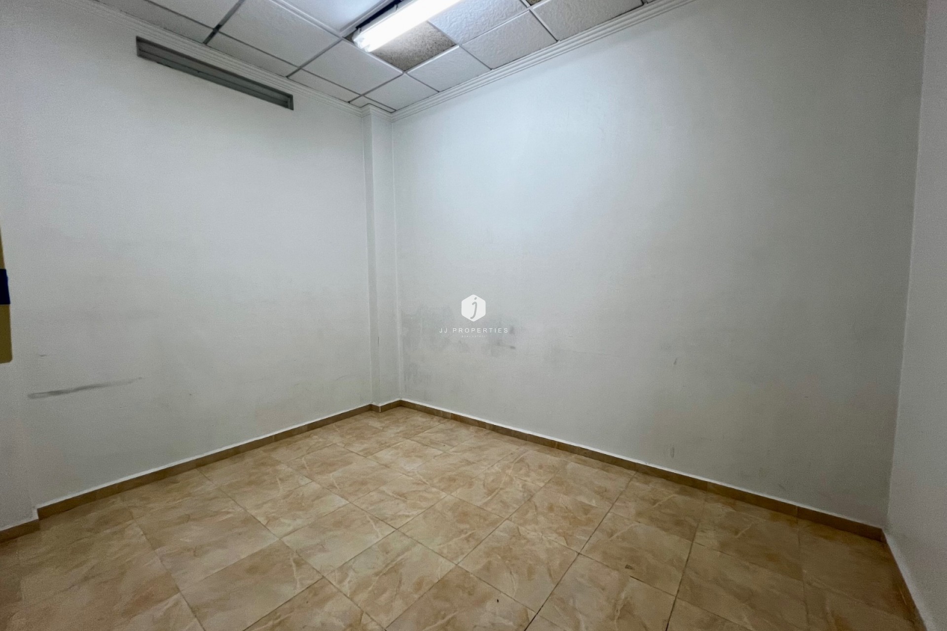 D'occasion - Commercial -
Beniel - CENTRO