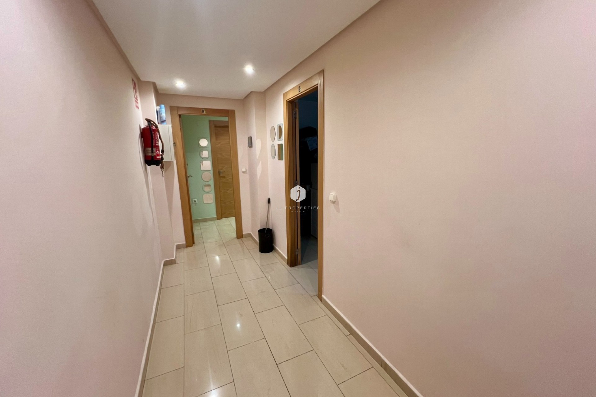 D'occasion - Commercial -
Orihuela