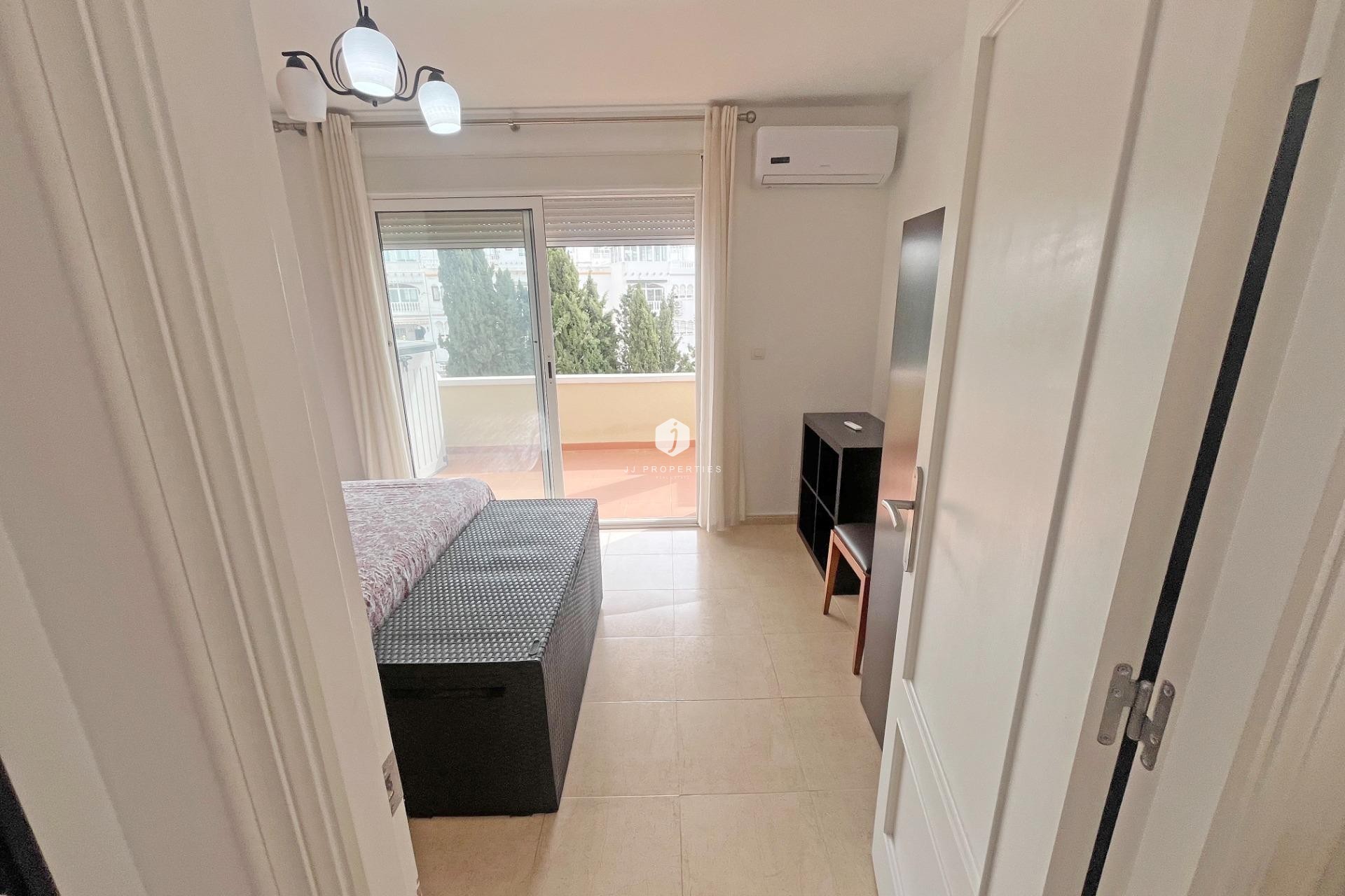 D'occasion - Duplex -
San Miguel de Salinas - Las Filipinas