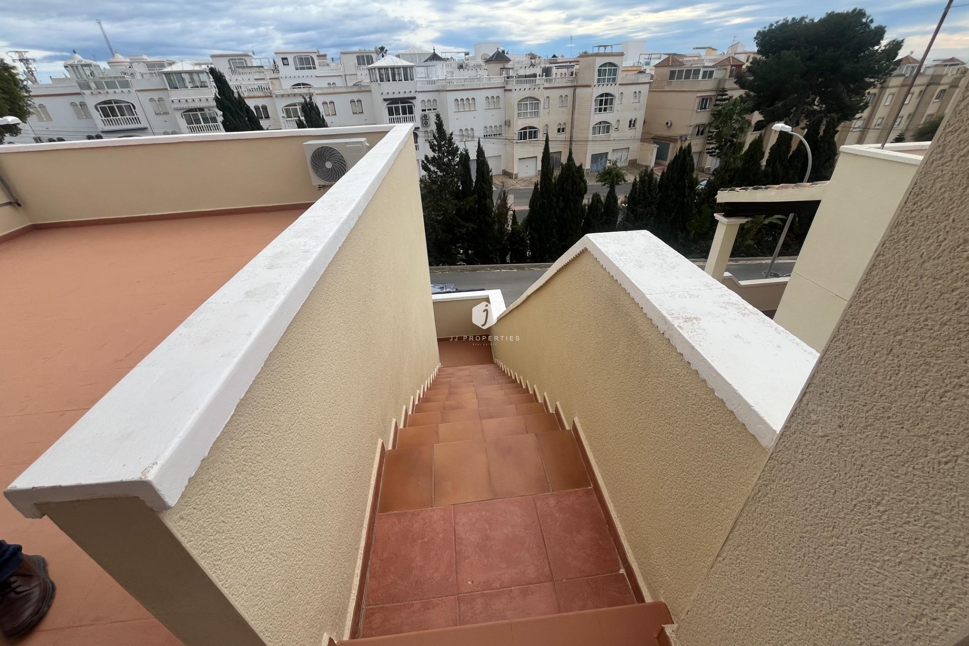 D'occasion - Duplex -
San Miguel de Salinas - Las Filipinas