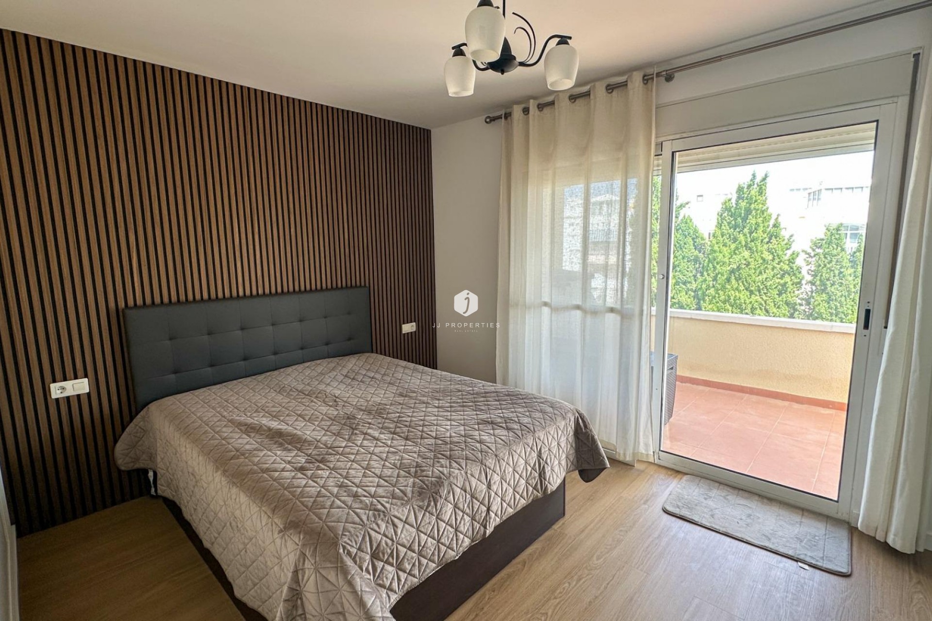 D'occasion - Duplex -
San Miguel de Salinas - Las Filipinas