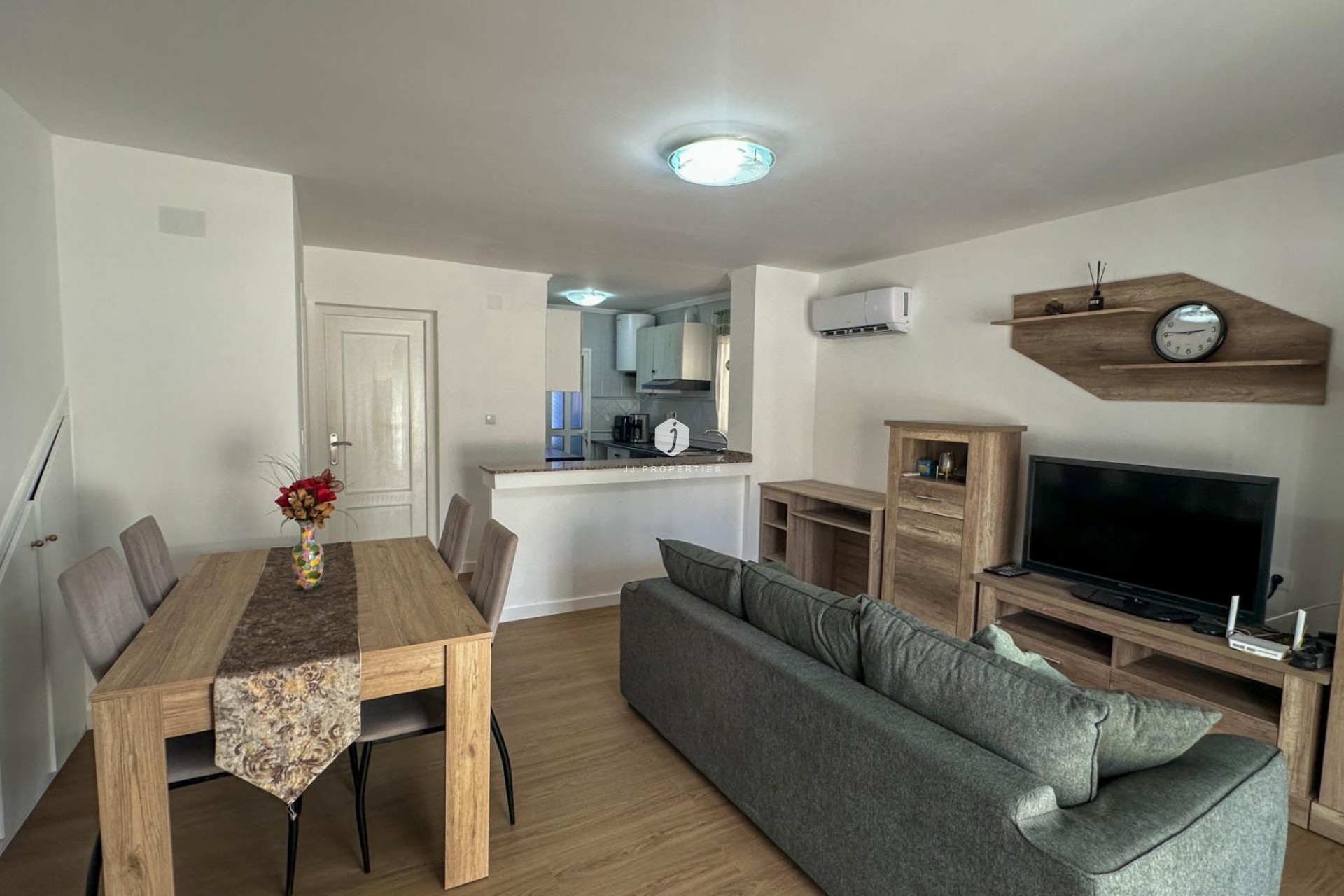 D'occasion - Duplex -
San Miguel de Salinas - Las Filipinas