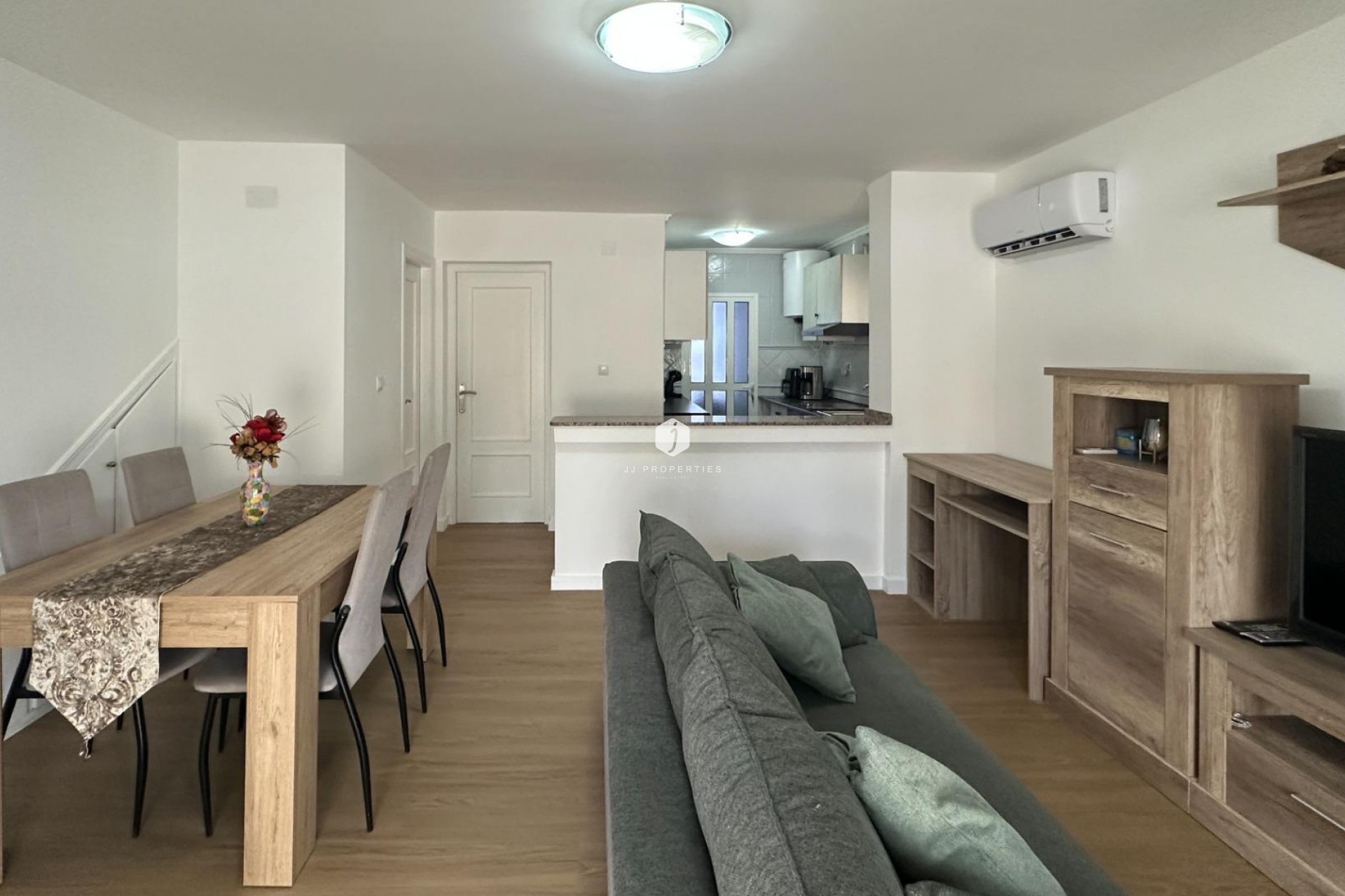 D'occasion - Duplex -
San Miguel de Salinas - Las Filipinas