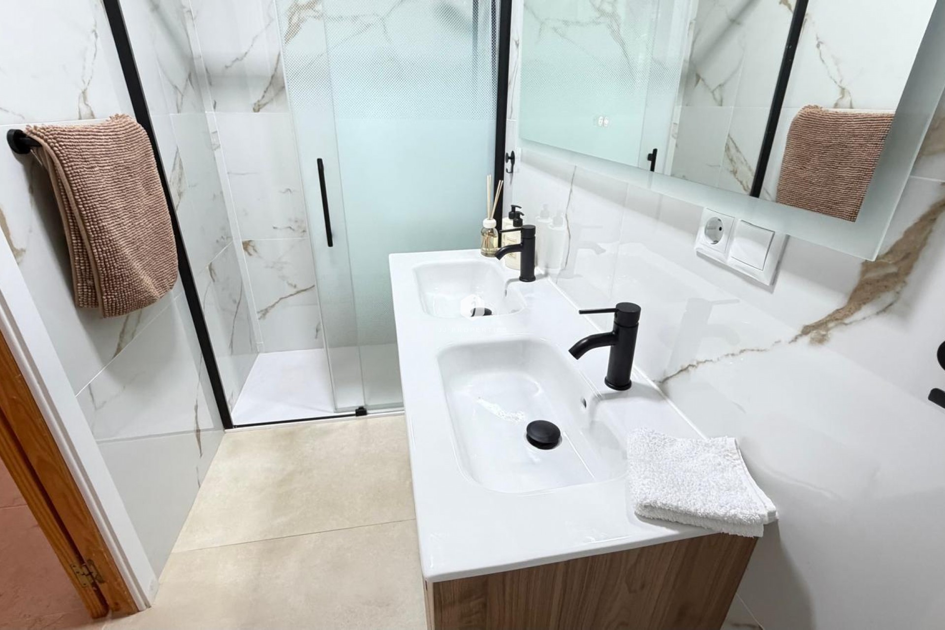 D'occasion - Duplex -
Torrevieja - Playa de los Naufragos