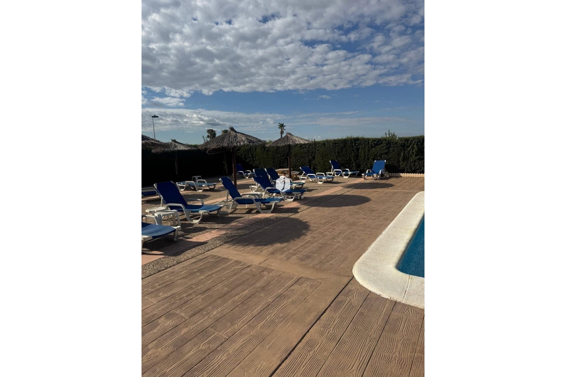 D'occasion - Duplex -
Torrevieja - Torreblanca