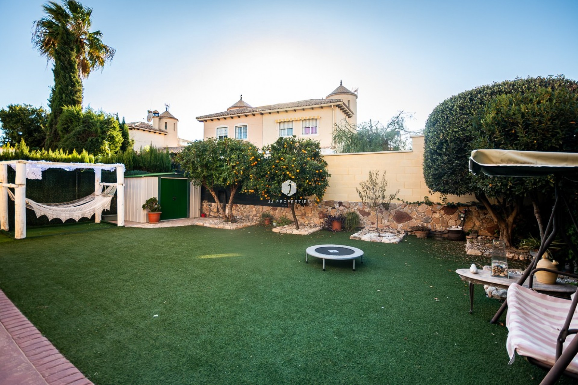 D'occasion - Villa -
Benferri - Inland