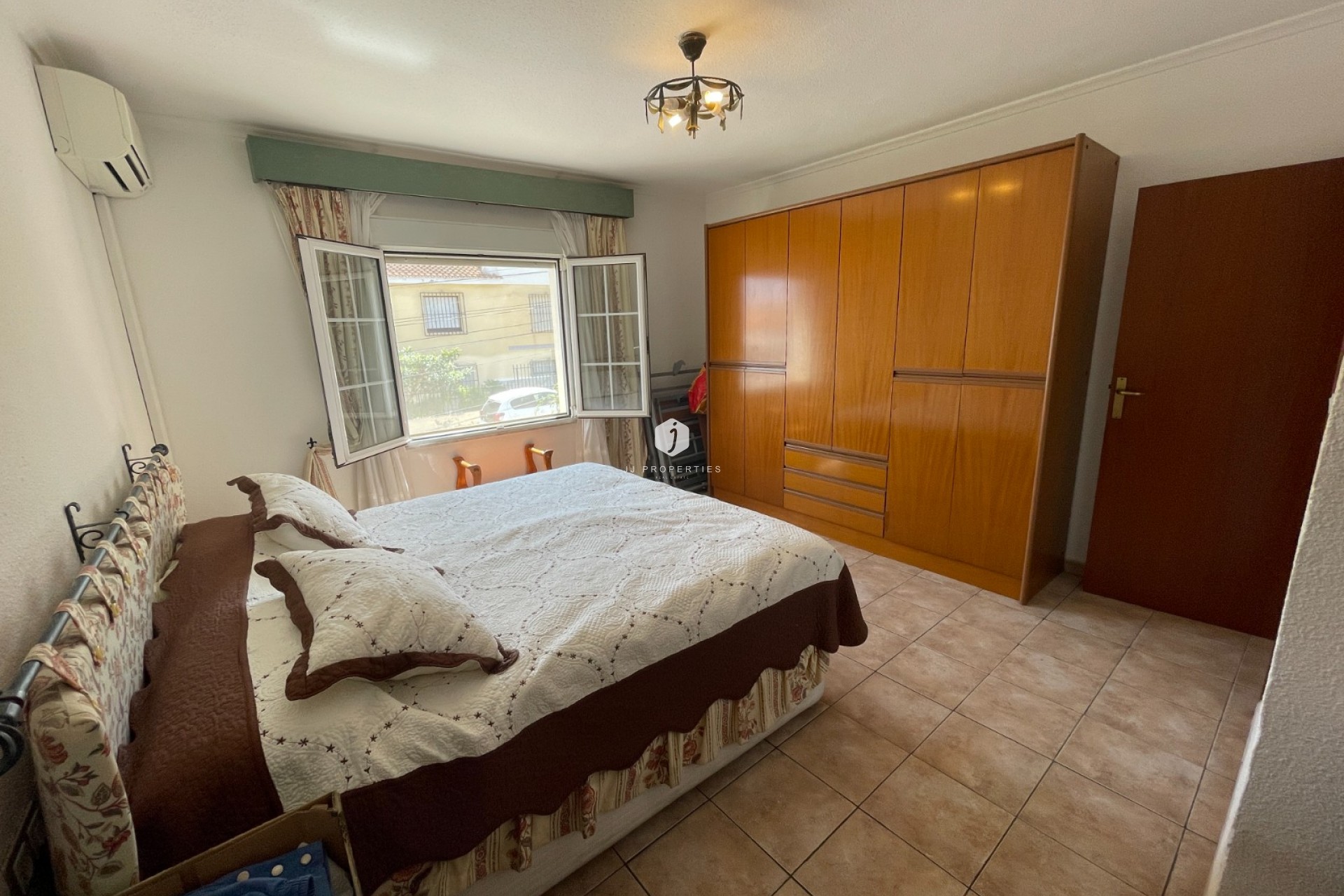 D'occasion - Villa -
Benijofar - Costa Blanca