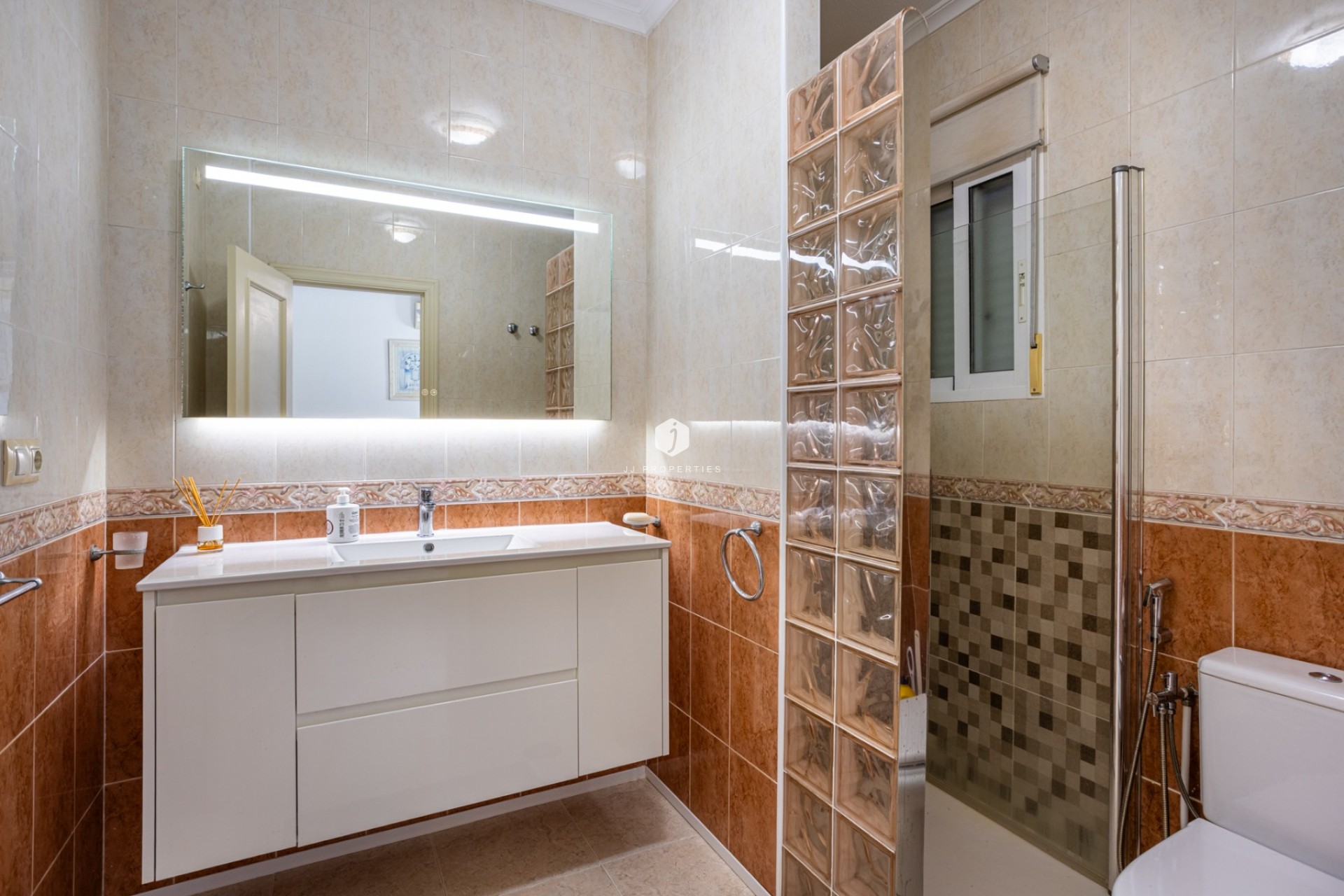 D'occasion - Villa -
Bigastro - Inland