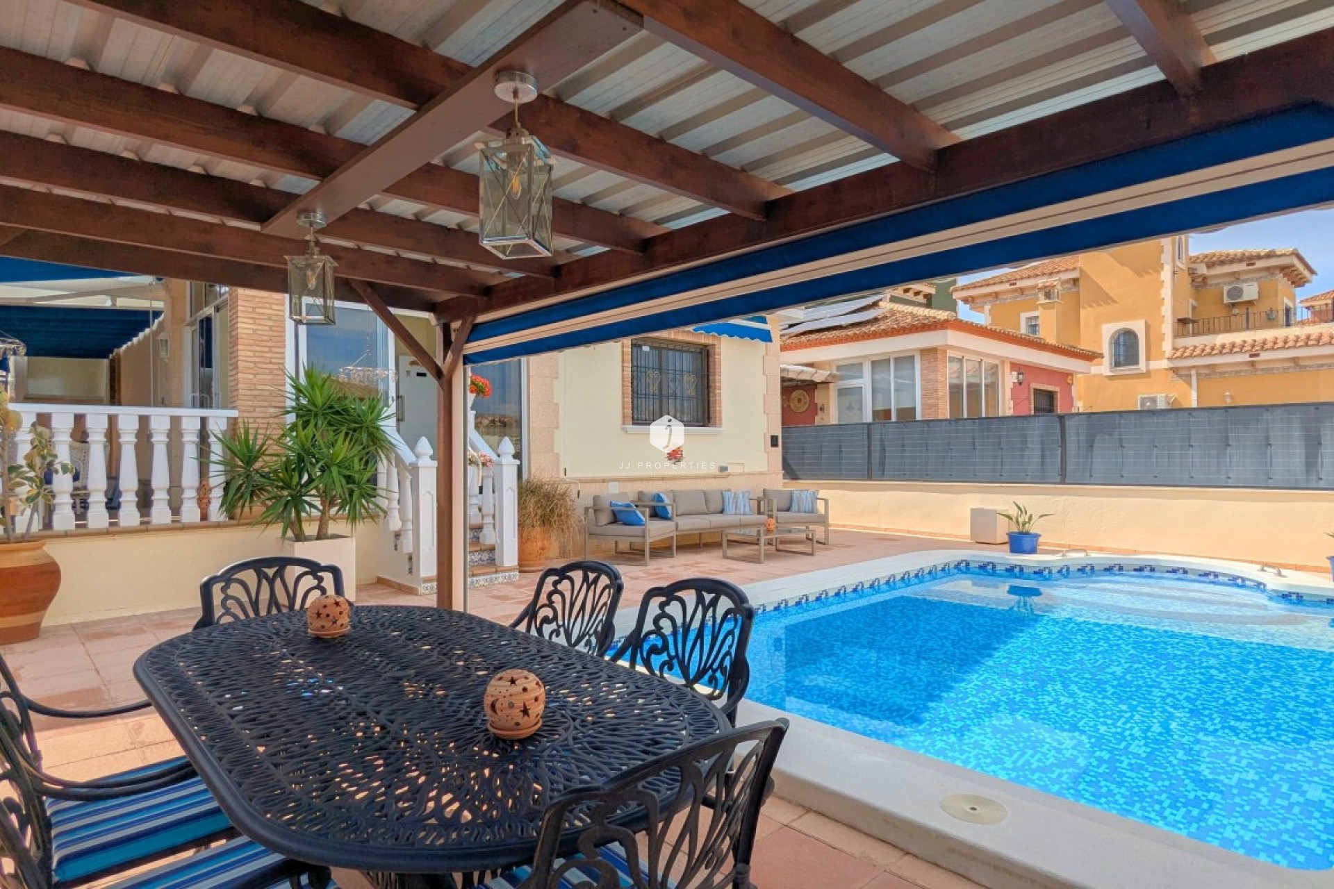 D'occasion - Villa -
Bigastro - Inland