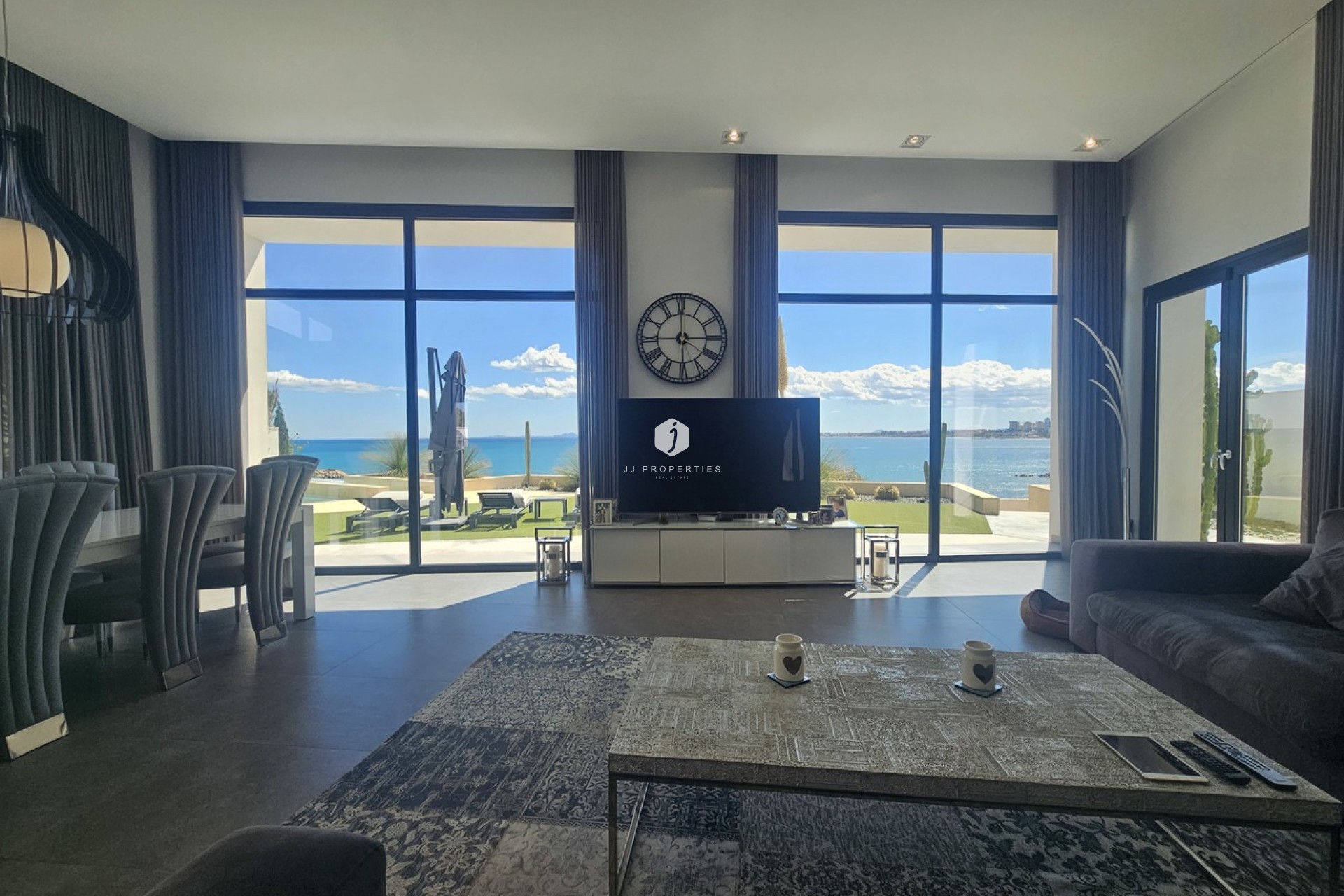 D'occasion - Villa -
Cabo Roig - Costa Blanca