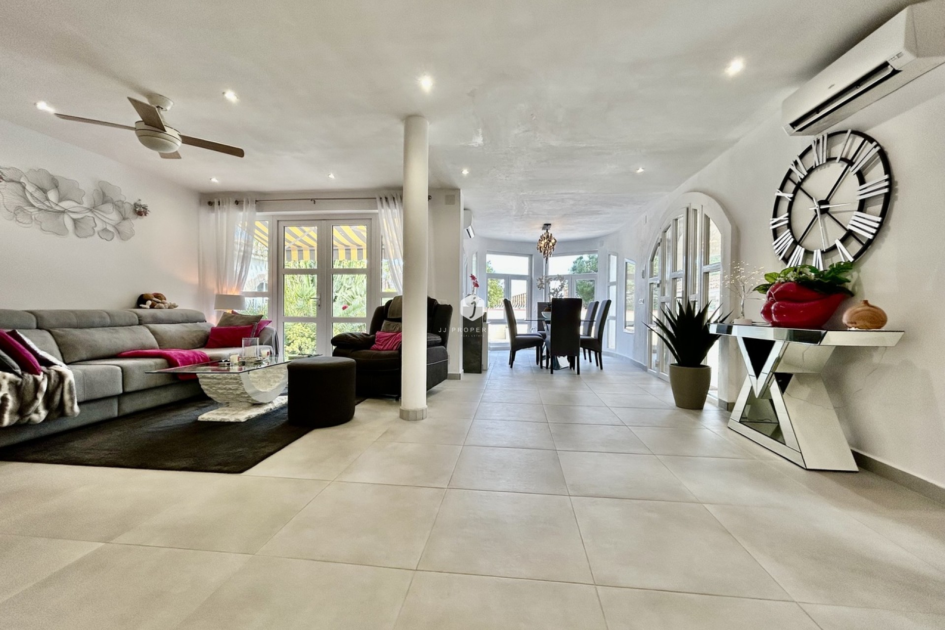 D'occasion - Villa -
Cabo Roig - Costa Blanca