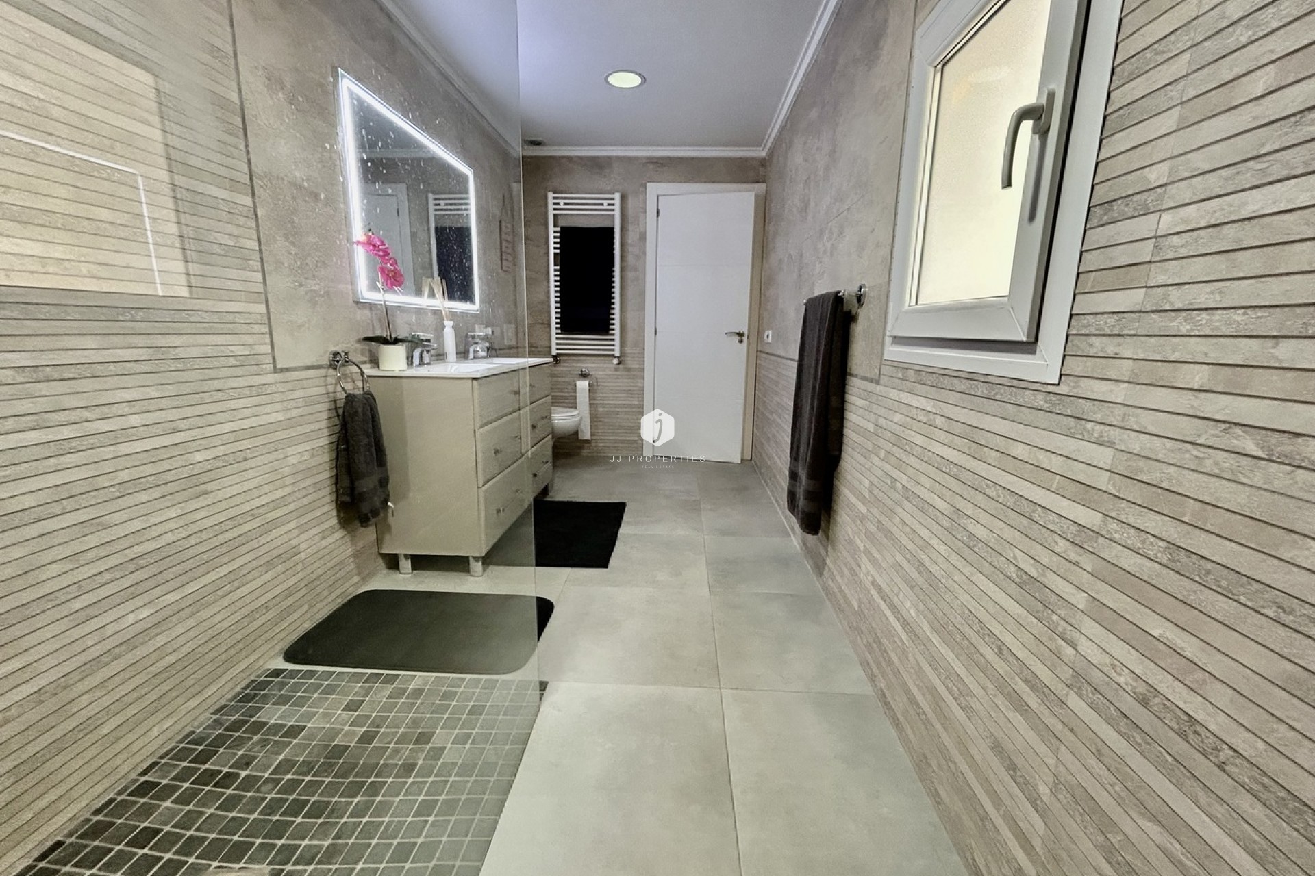 D'occasion - Villa -
Cabo Roig - Costa Blanca