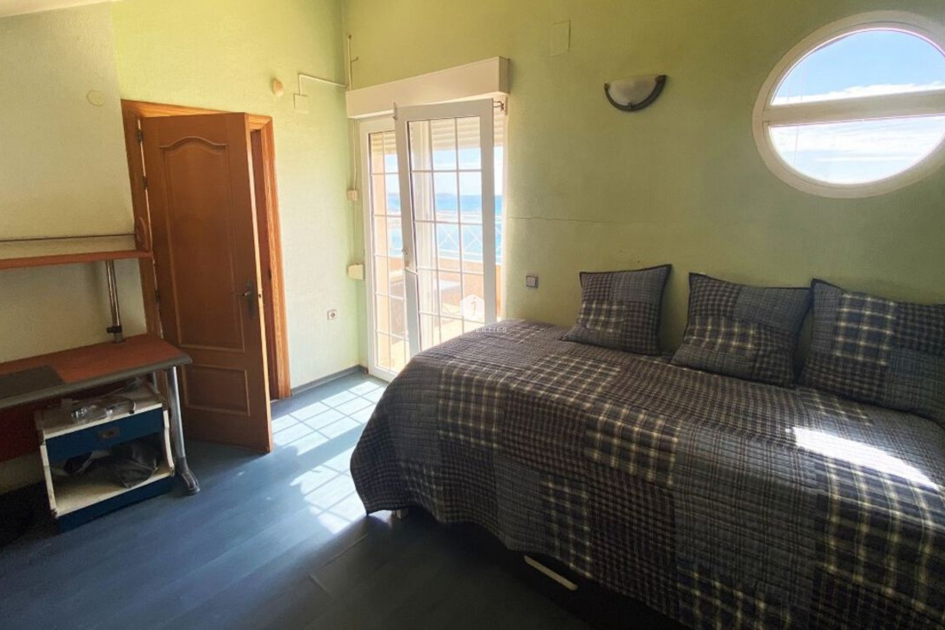 D'occasion - Villa -
Campoamor - Costa Blanca